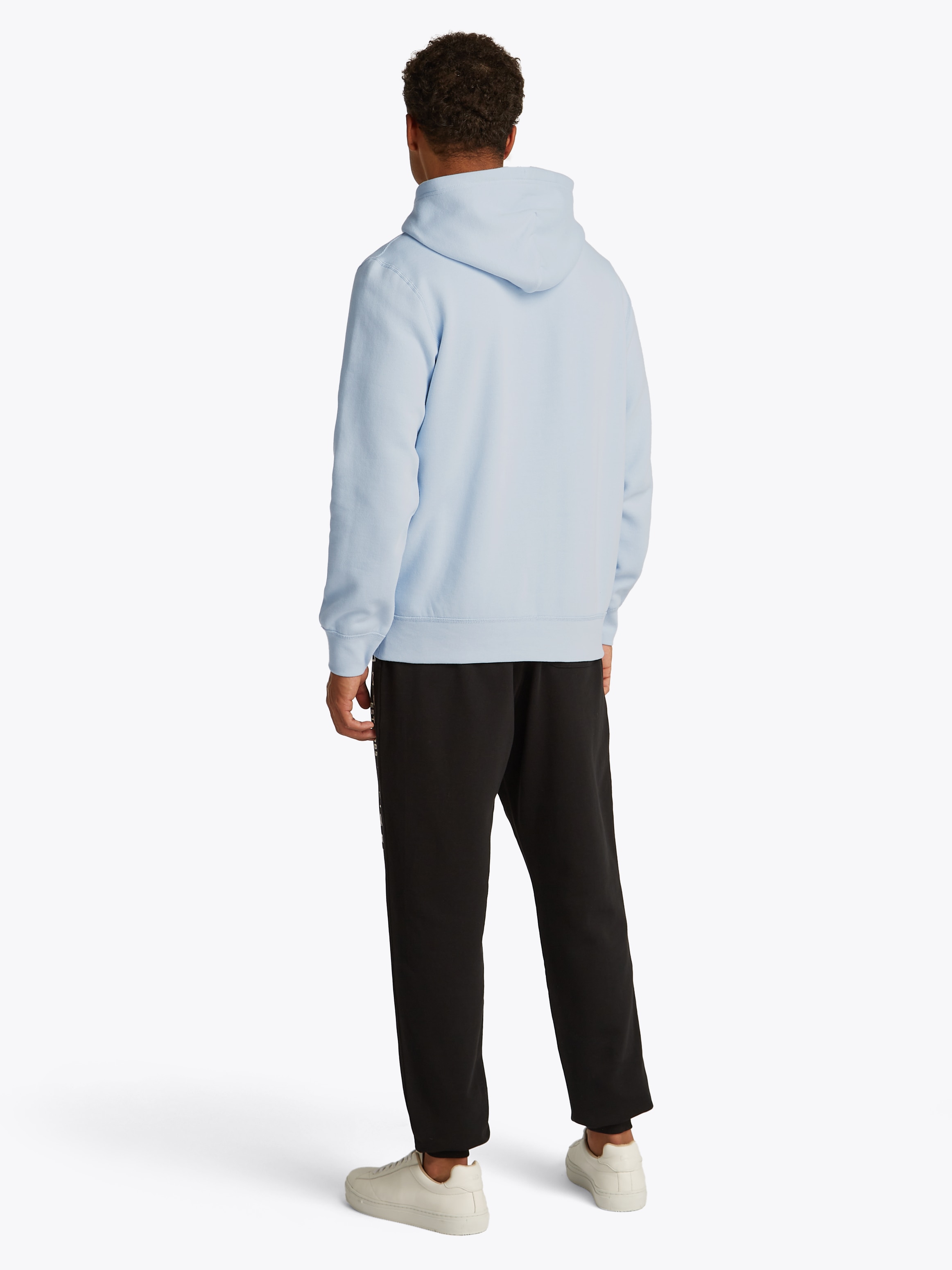 Tommy Hilfiger Hoodie »ESS SEASONAL FLEECE HOODY«, mit Logostickerei