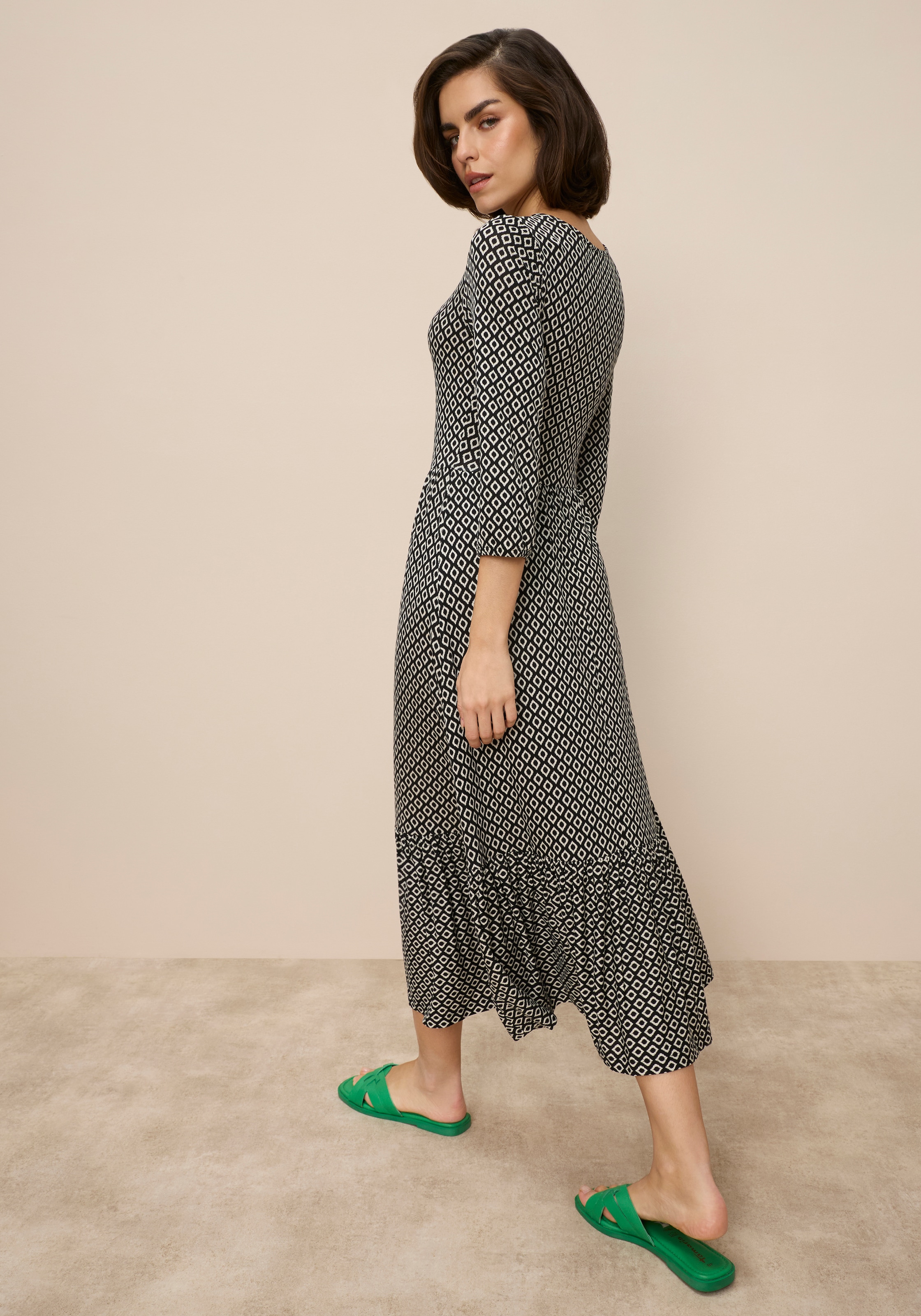 Tamaris Robe midi aus bequemem Jersey mit Schnürdetail