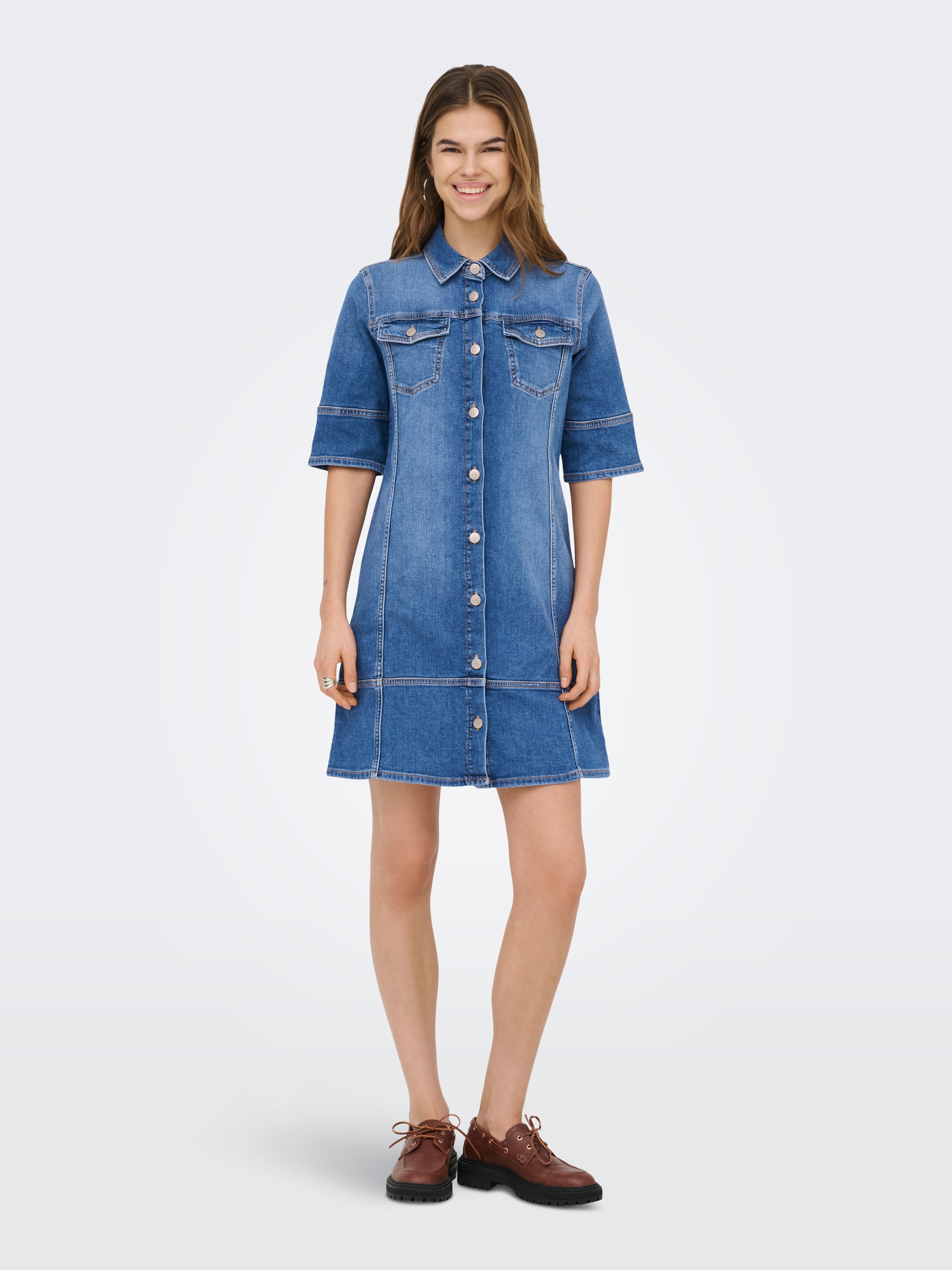 ONLY Robe en jean »ONLKATERINA 2/4 SHORT DNM DRESS AKM« in A-Linien Form