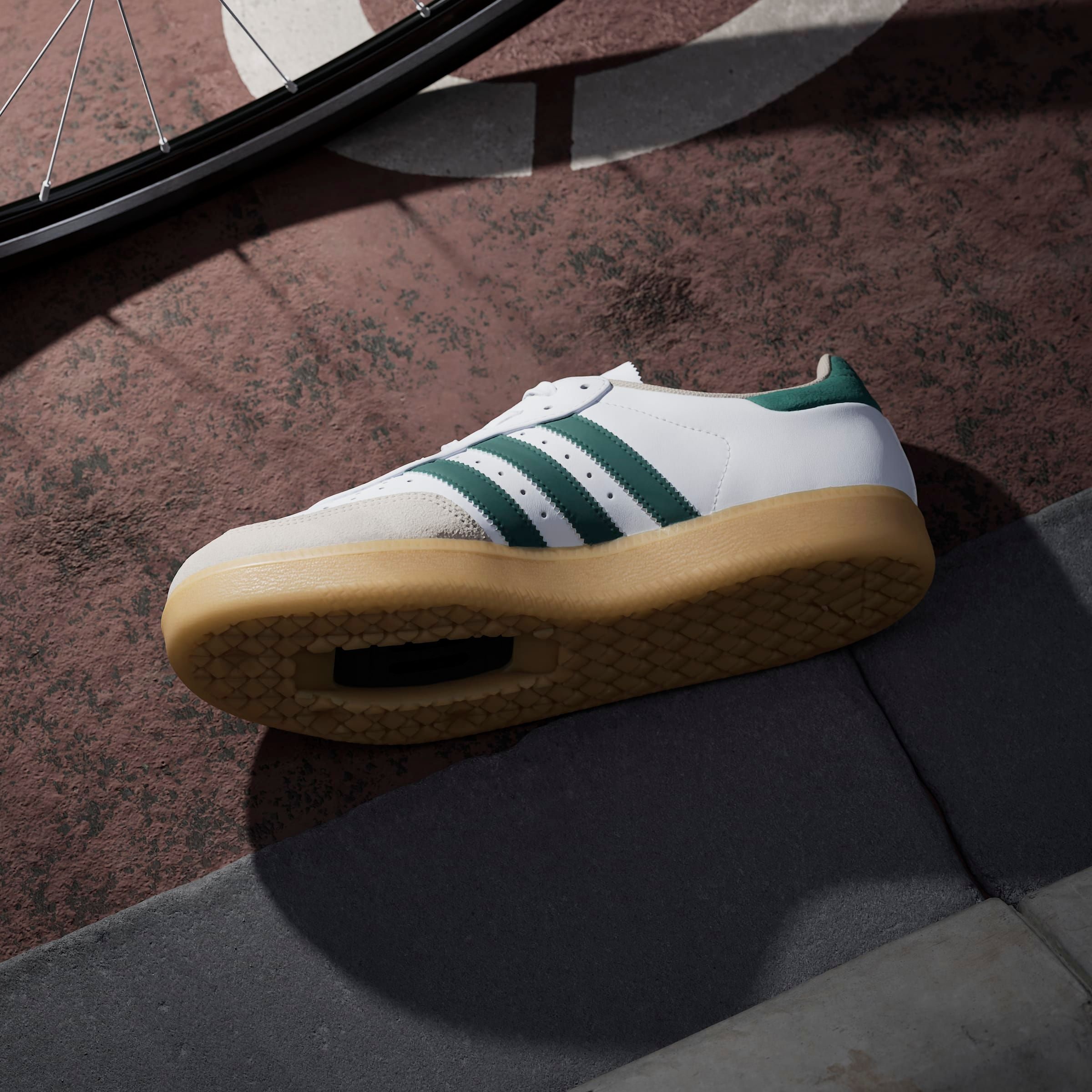 adidas Performance Fahrradschuh, inspiriert vom Design des adidas samba