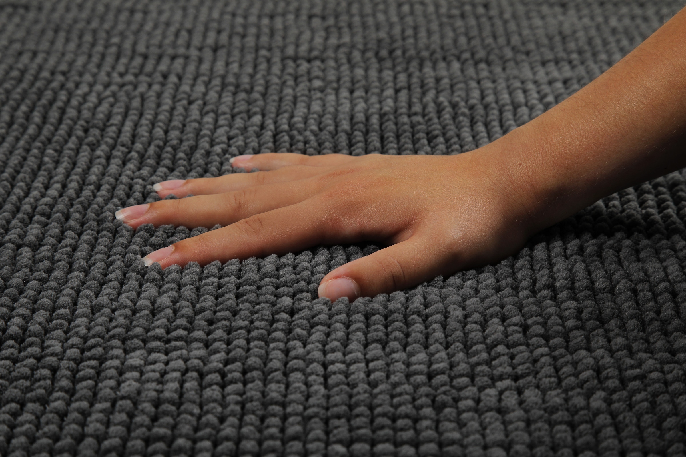 my home Badematte »Kaelan«, rutschhemmend beschichtet, fussbodenheizungsgeeignet, Badvorleger, Badteppich aus weicher Chenille, pastell Farben