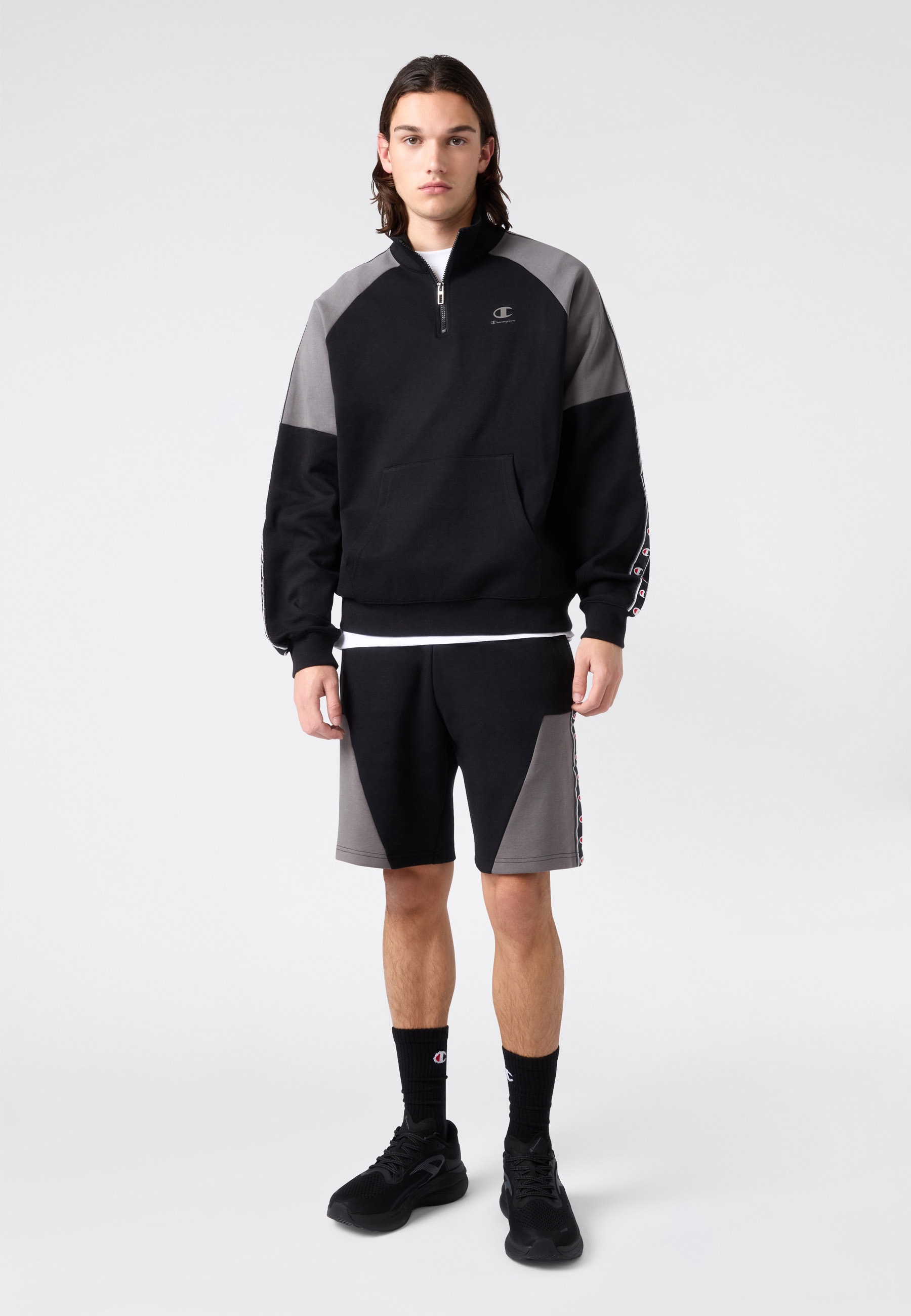 Champion Sweatshorts »Sports-inspired Interlock Shorts with Tape detailing«  mit Reissverschluss, aus Baumwolle und Polyester