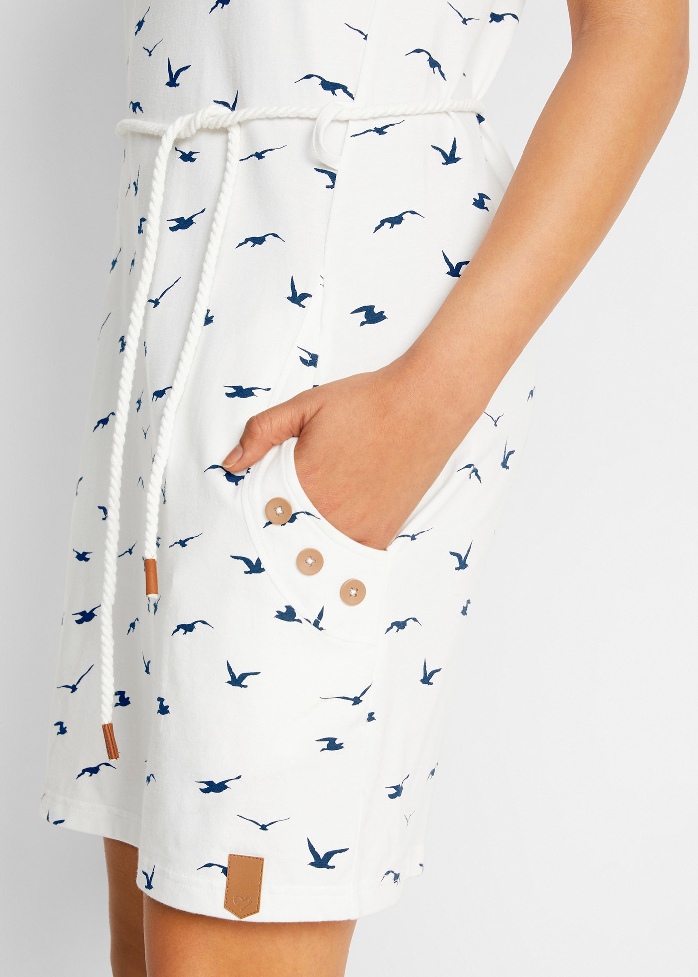 bonprix Robe t-shirt mit All-Over Print, Kurzarm-Design, bequeme Passform