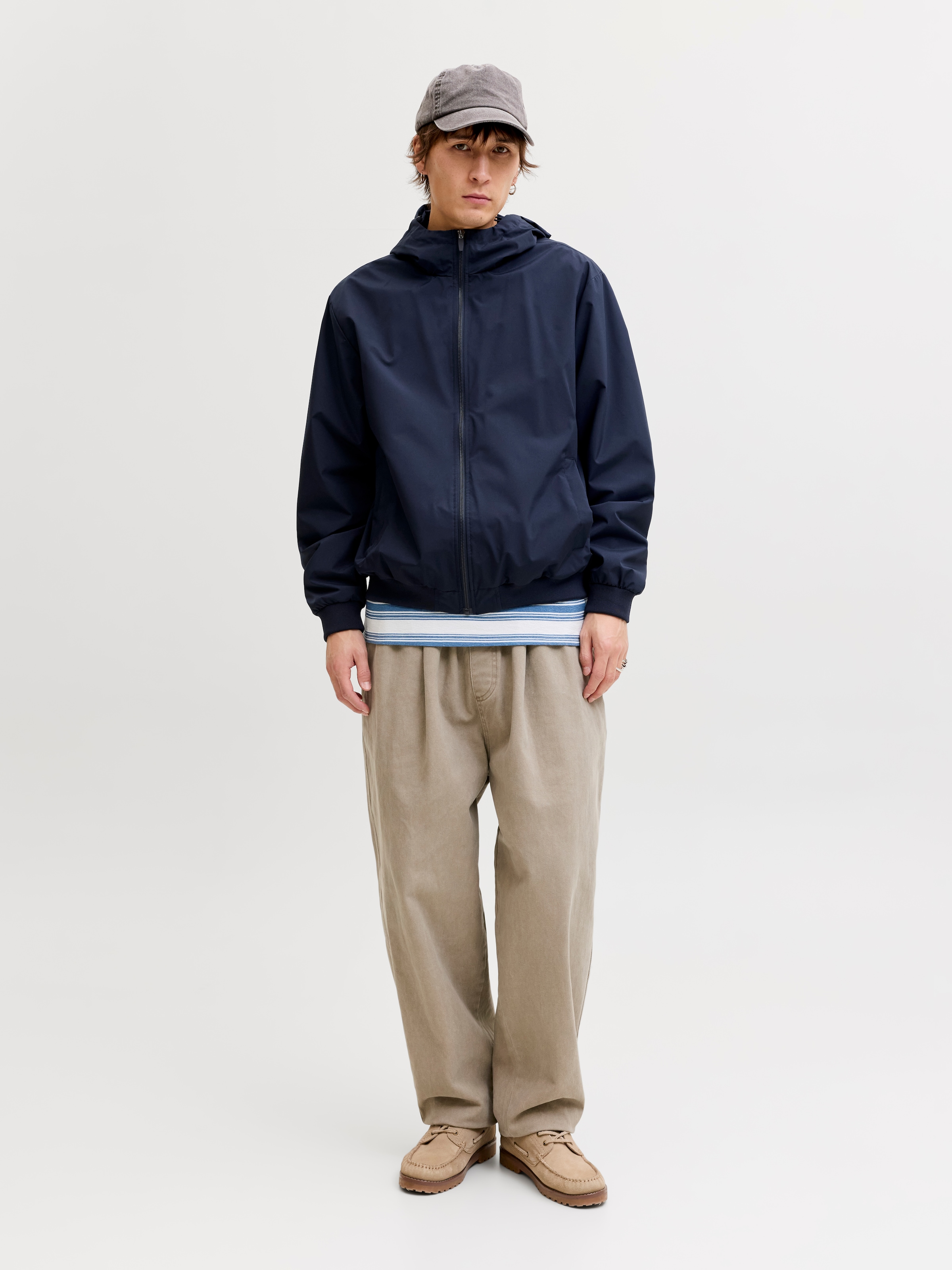 Jack & Jones Blouson »JJECHARGE LIGHT JACKET HOOD NOOS« mit Kapuze mit Kapuze