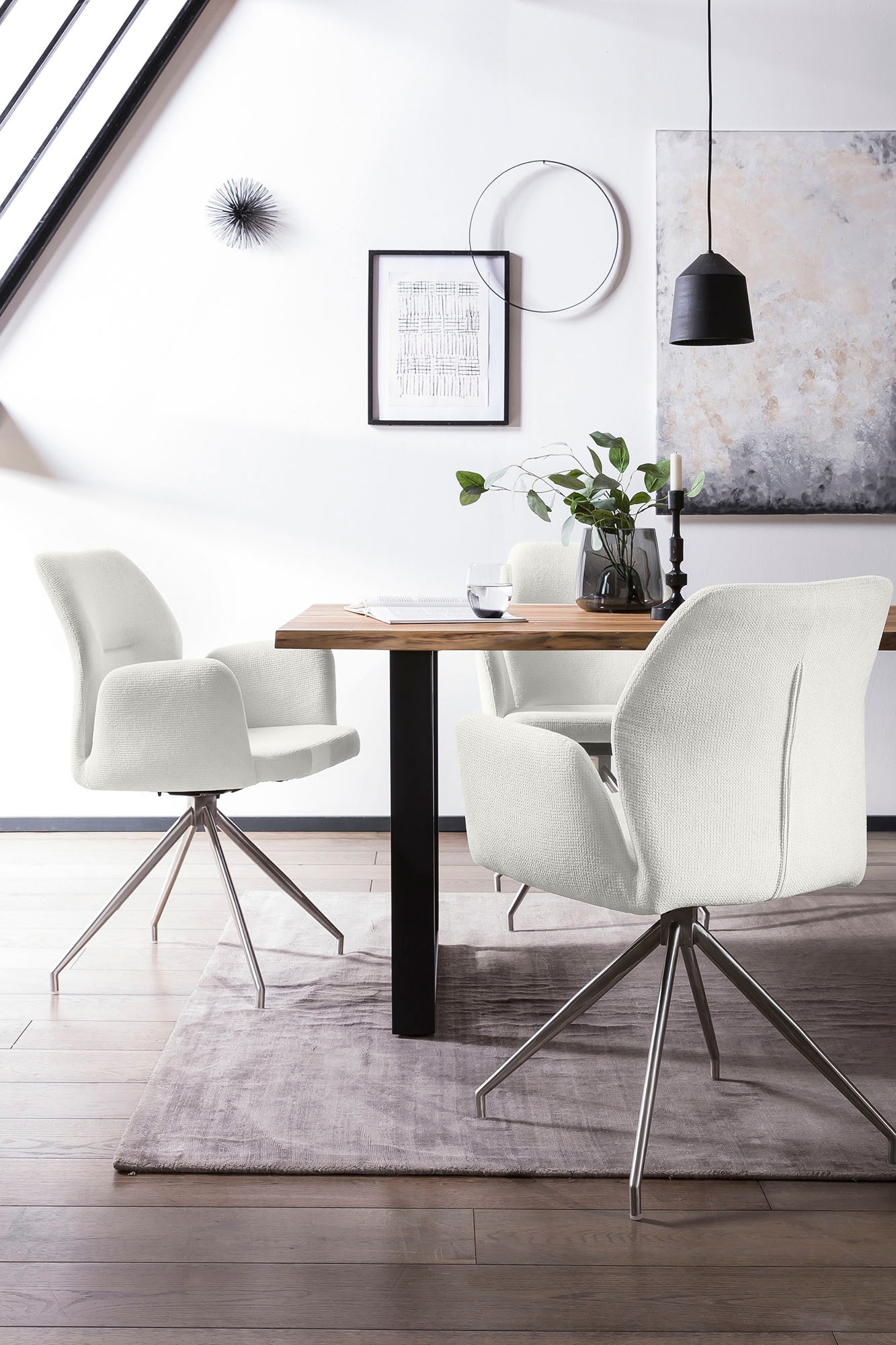 SalesFever Esszimmerstuhl »Taormina Armlehnstuhl mit silbernem Edelstahlgestell«, 1 St., Strukturstoff, Esszimmersessel, 180° Drehfunktion, Gestell aus rostfreiem Edelstahl