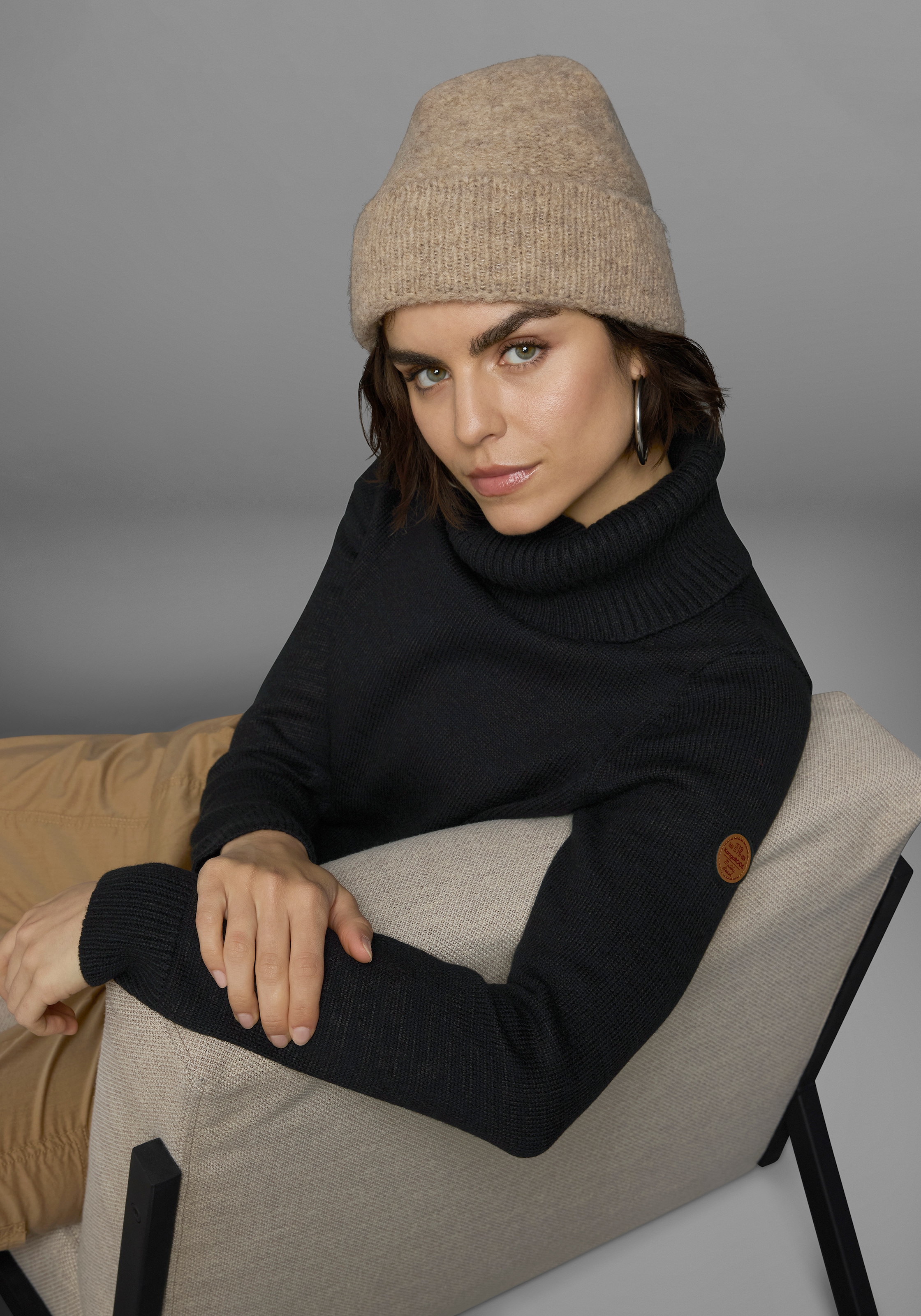 KangaROOS Rollkragenpullover, in klassischer Form