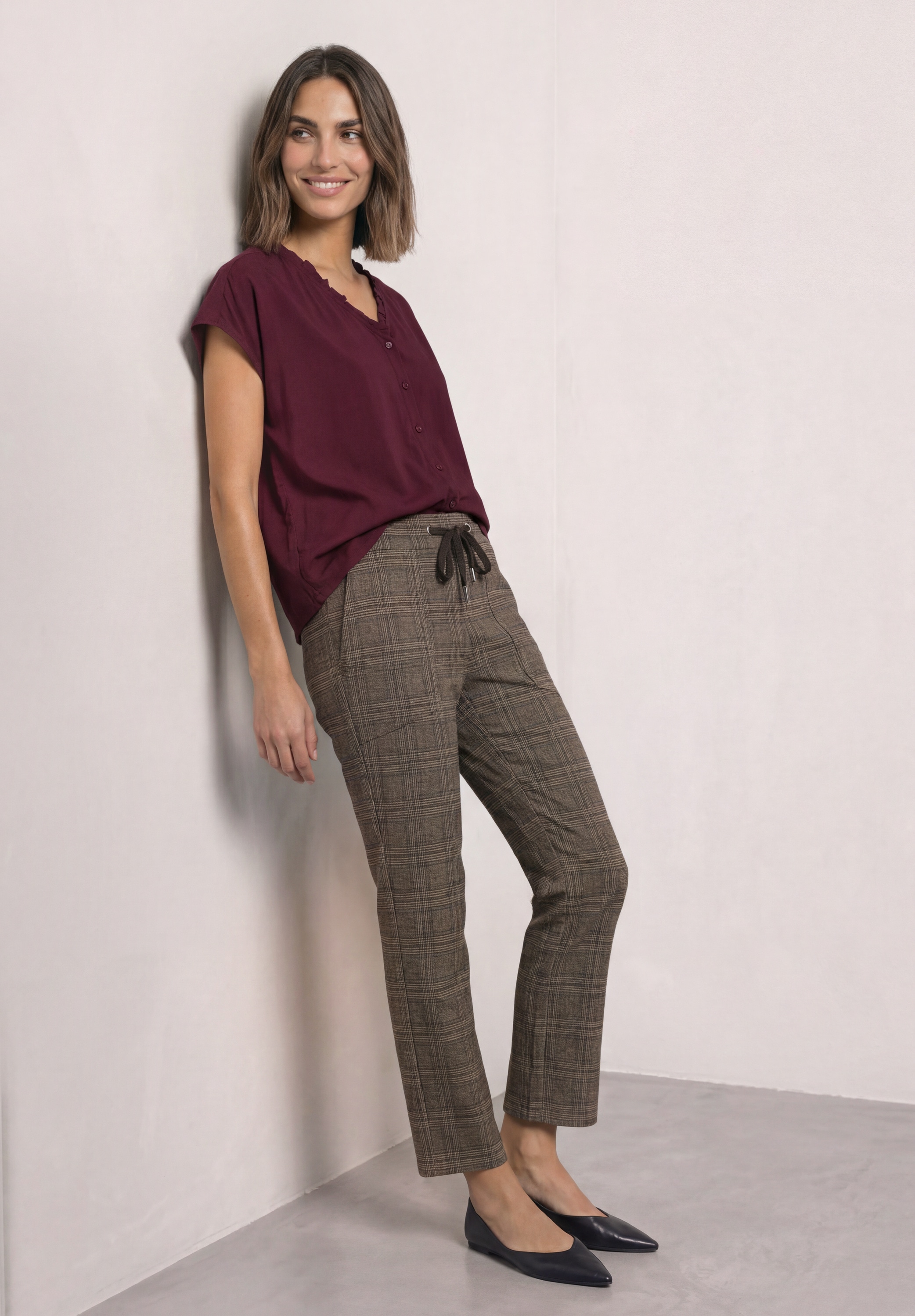 STREET ONE Pantalon en tissu »Style Bonny«  avec motif à carreaux / bande élastique avec cordon