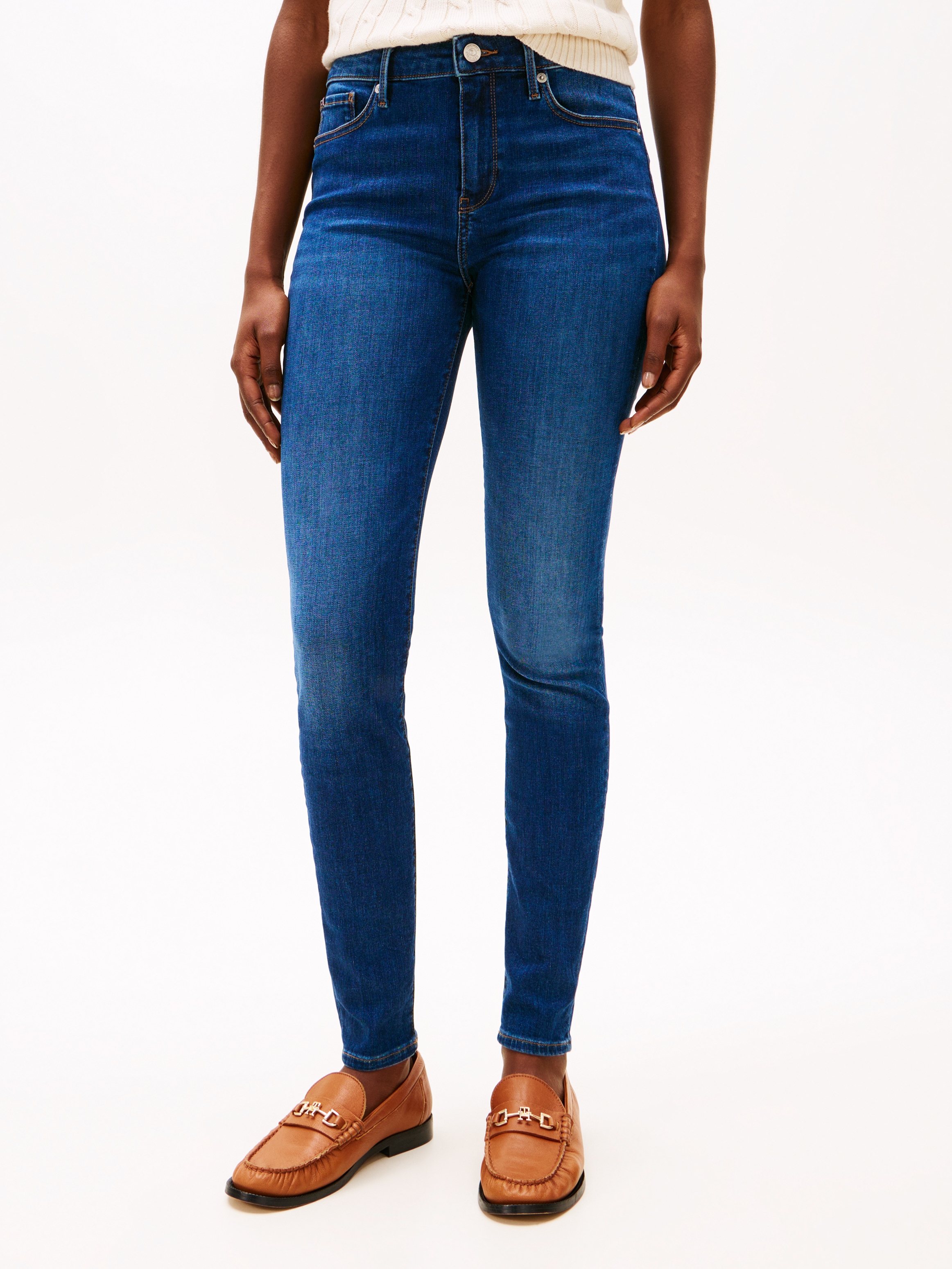 Tommy Hilfiger Skinny-fit-Jeans »COMO Skinny RW ACE mit Logo-Badge und knöchellangem Schnitt«, casual, skinny fit, Denim, normaler Bundabschluss