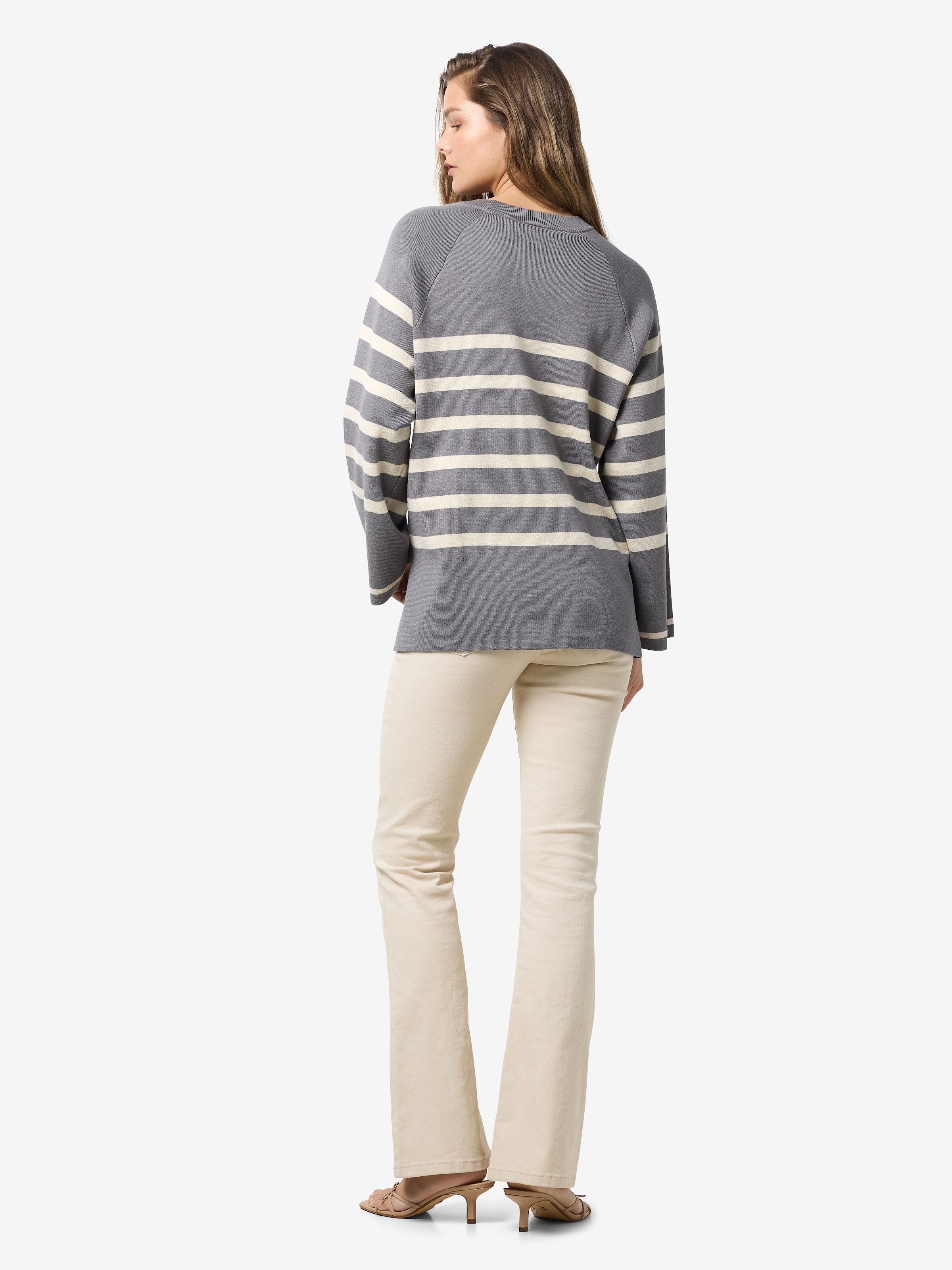 Noisy may Pull à col rond »NMFIFI L/S O-NECK TUNIC KNIT FWD NOOS« mit All-over-Streifenmuster, Loose Fit