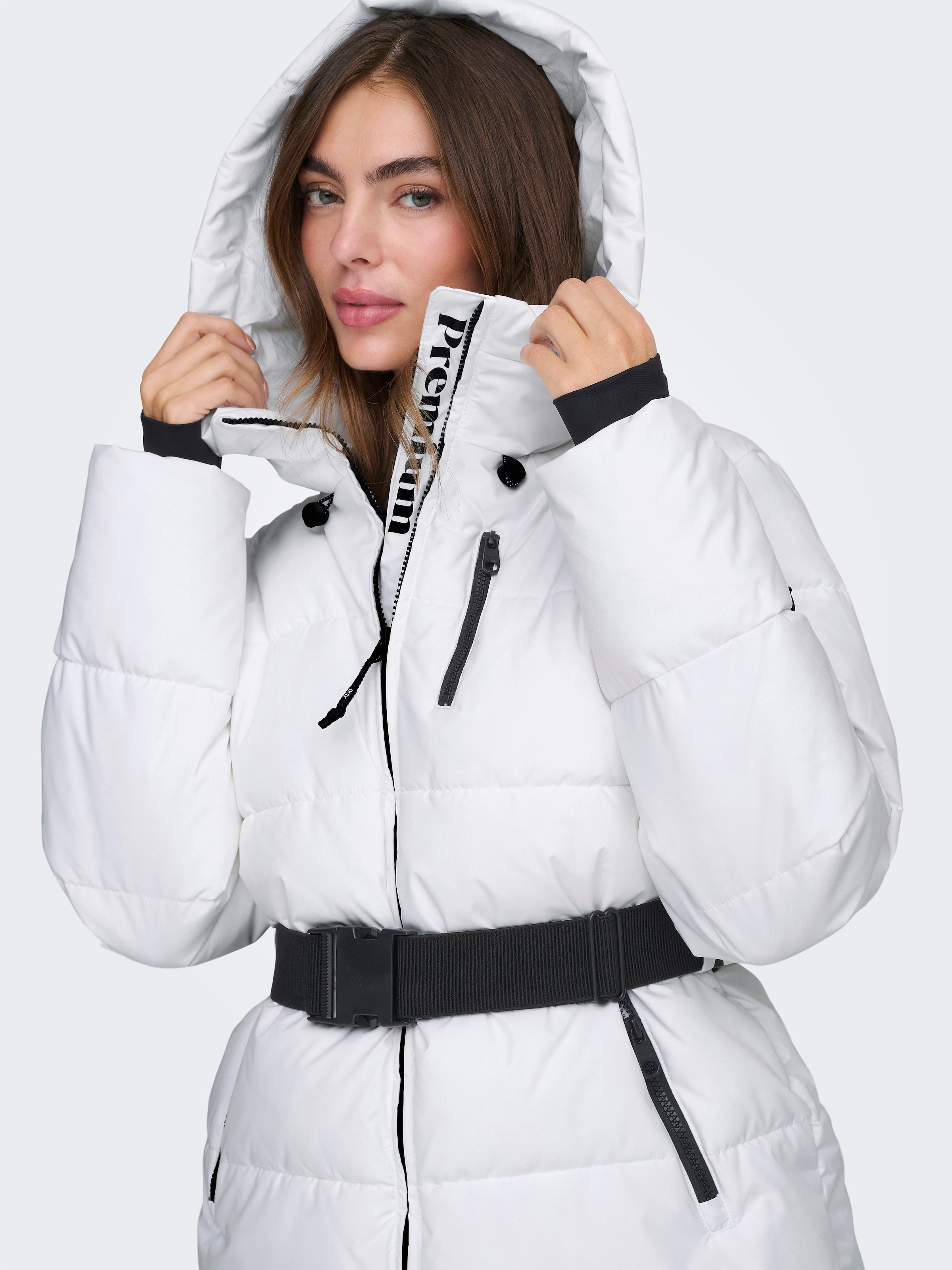 ONLY Veste matelassée »ONLHARPER LIFE BELTED PREMIUM JACKET OTW« mit Kapuze