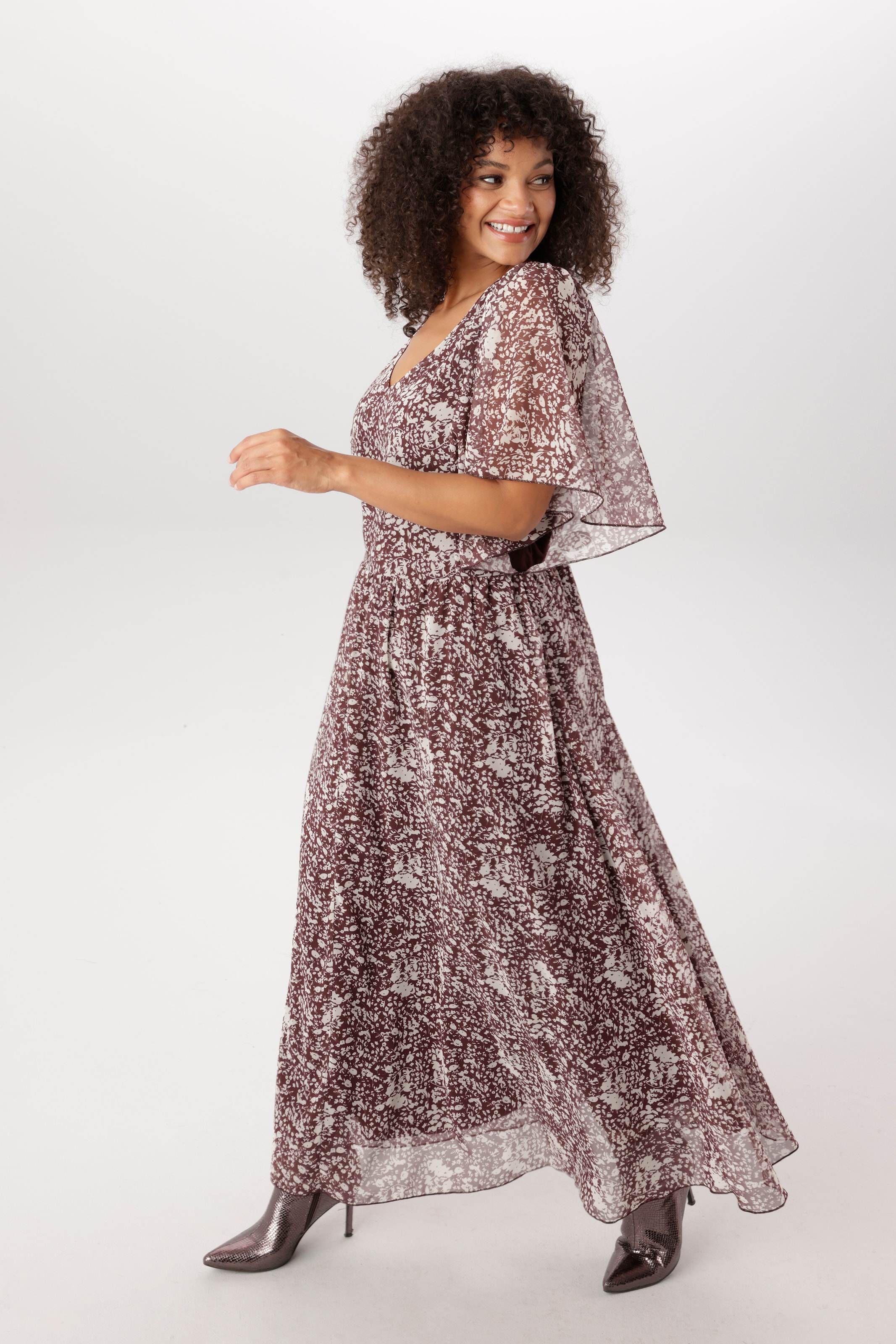 Aniston PLUS Robe en mousseline de soie à motif discret - NOUVELLE COLLECTION