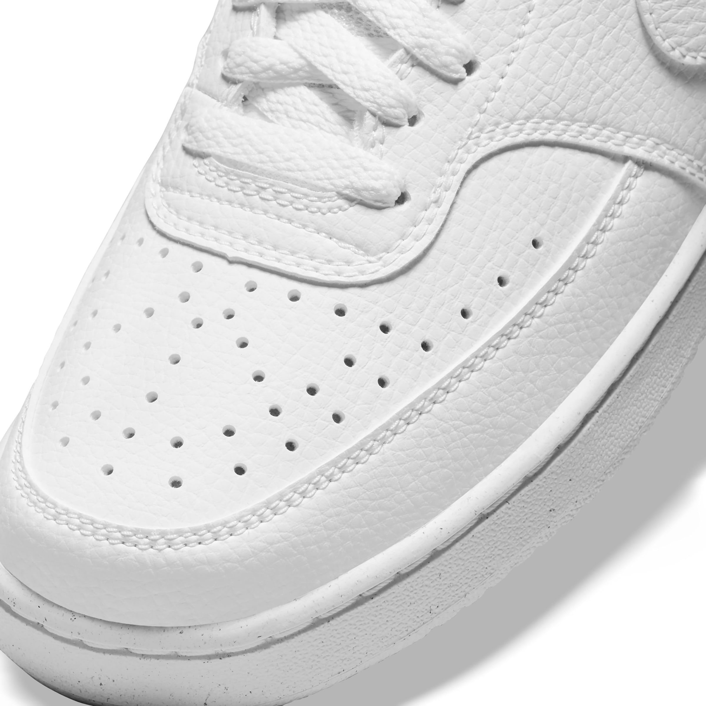 Nike Sportswear Sneaker »COURT VISION LOW NEXT NATURE«, Design auf den Spuren des Air Force 1