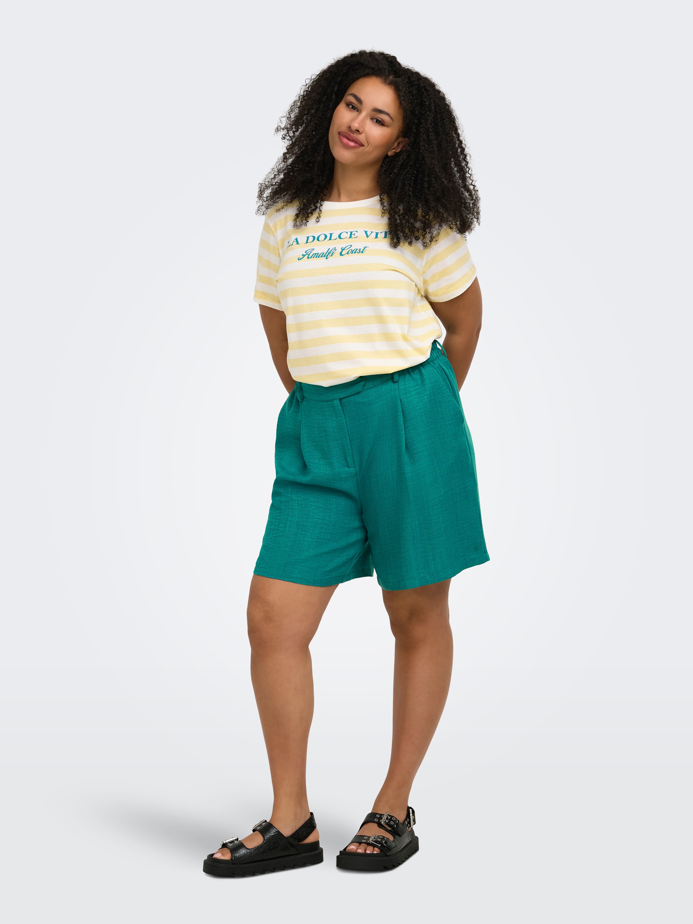 ONLY CARMAKOMA Shorts »CARBAY BERMUDA SHORTS WVN«