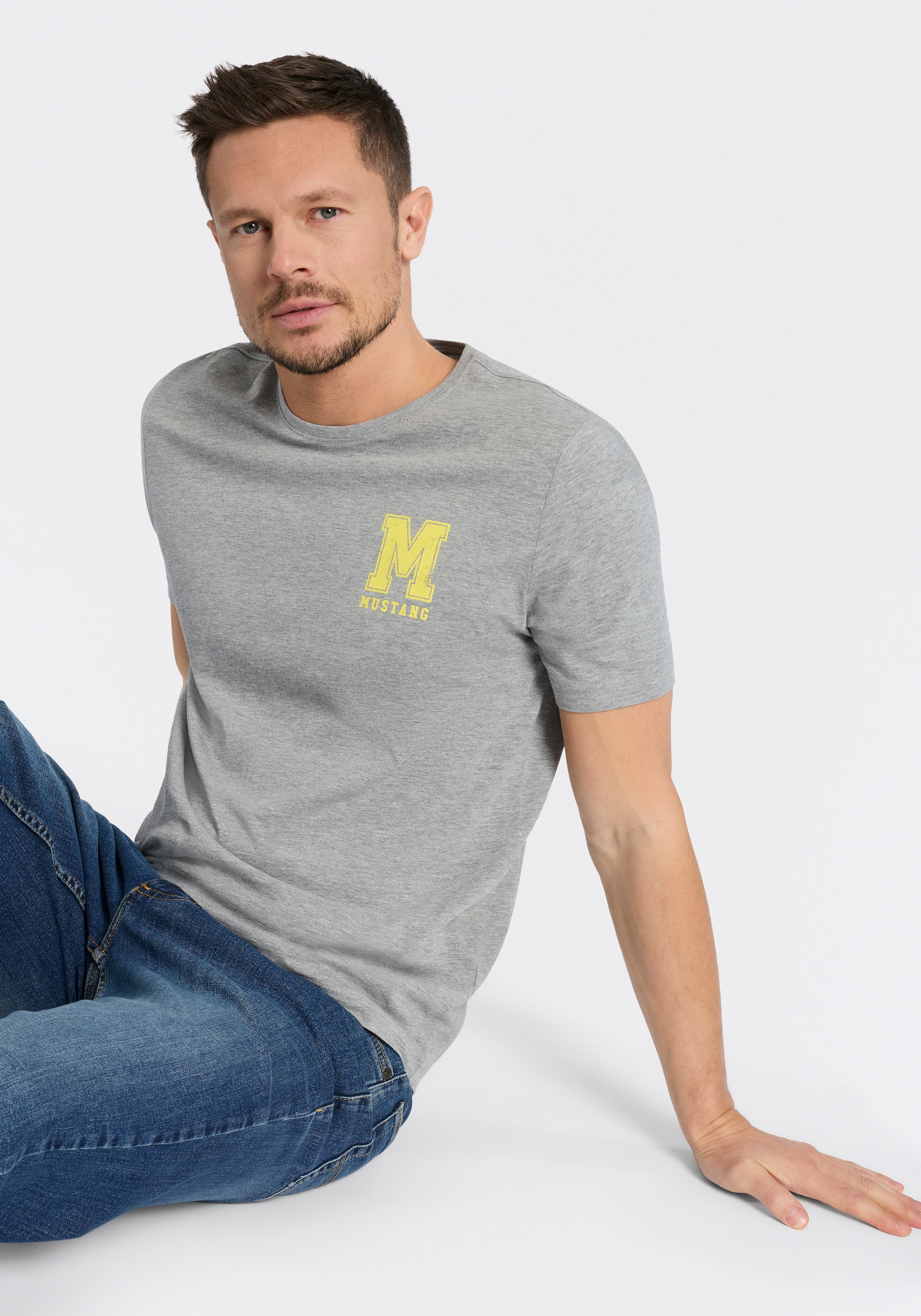 MUSTANG Rundhalsshirt »Alex Logo Brust« mit Logoprint