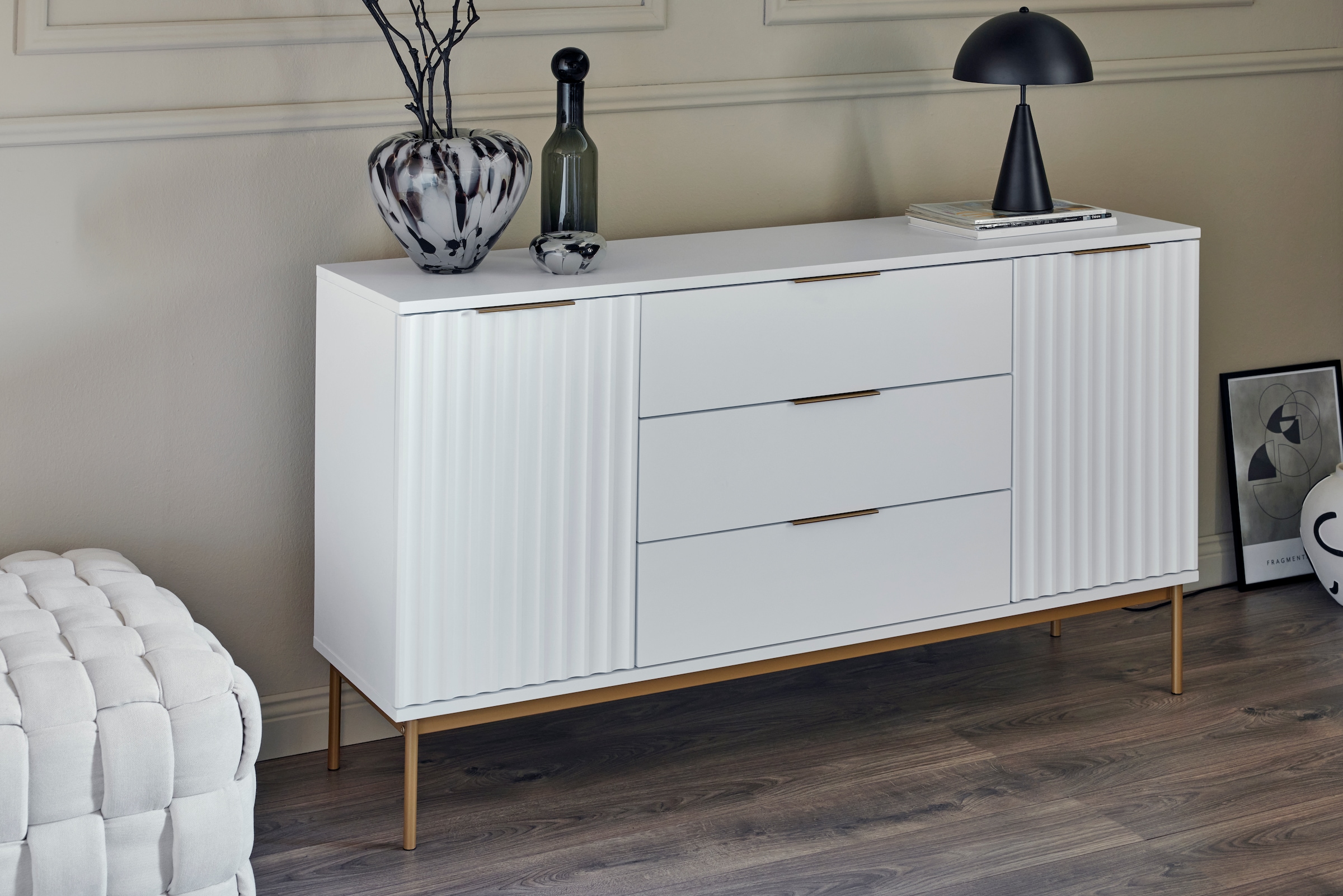 Jahnke Sideboard »CARVE SB 150« 1 Stk. tlg. Sideboard, raffiniertes Design, edler Gold-Look, Breite 150 cm