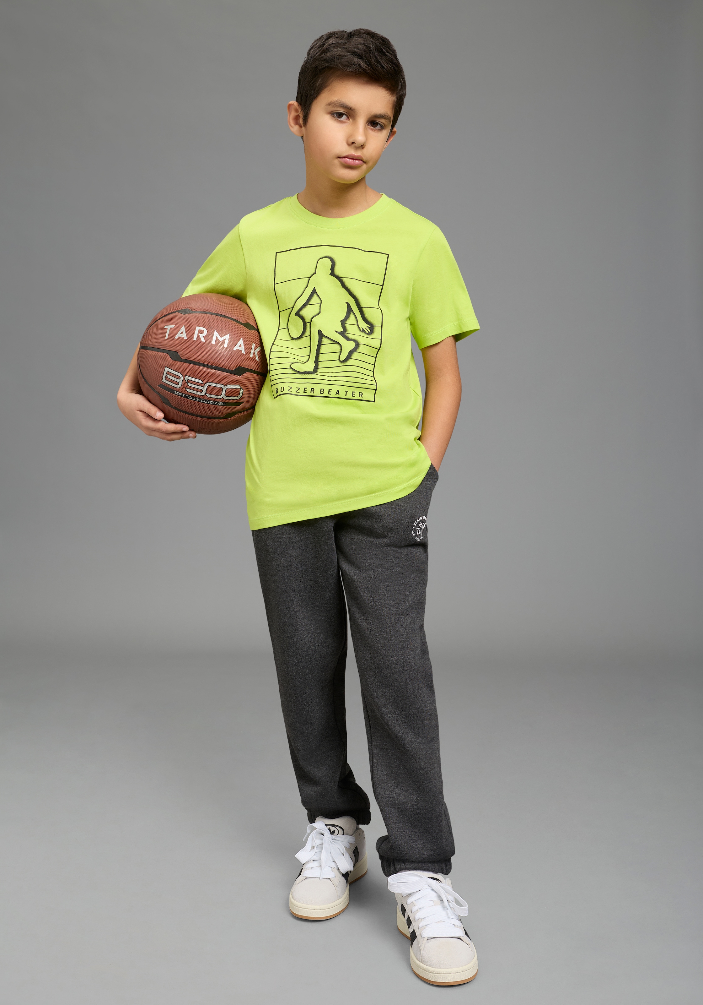 KIDSWORLD T-shirt »2er Pack Shirts mit Basketball-Print« Packung, 2,  sportlicher Stil, Kurzarm, bedruckt, aus Baumwolle