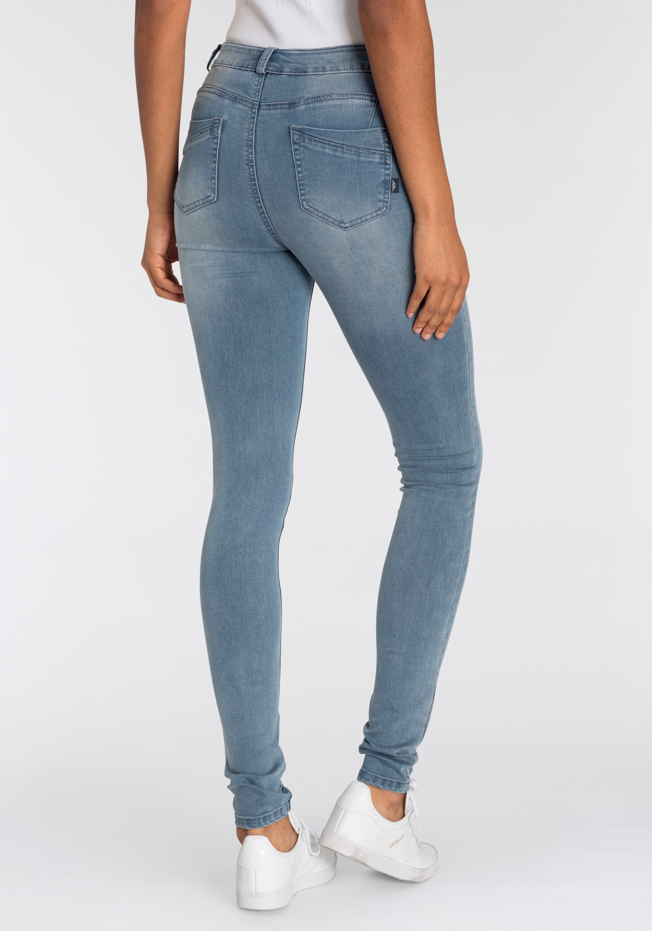 ♕ Arizona Skinny-fit-Jeans »Ultra Stretch«, High Waist mit Shapingnähten  versandkostenfrei auf