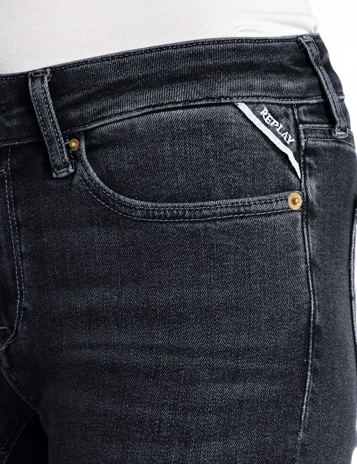 Replay Bootcut-Jeans »NEW LUZ« mit gesticktem R an der Gesässtasche