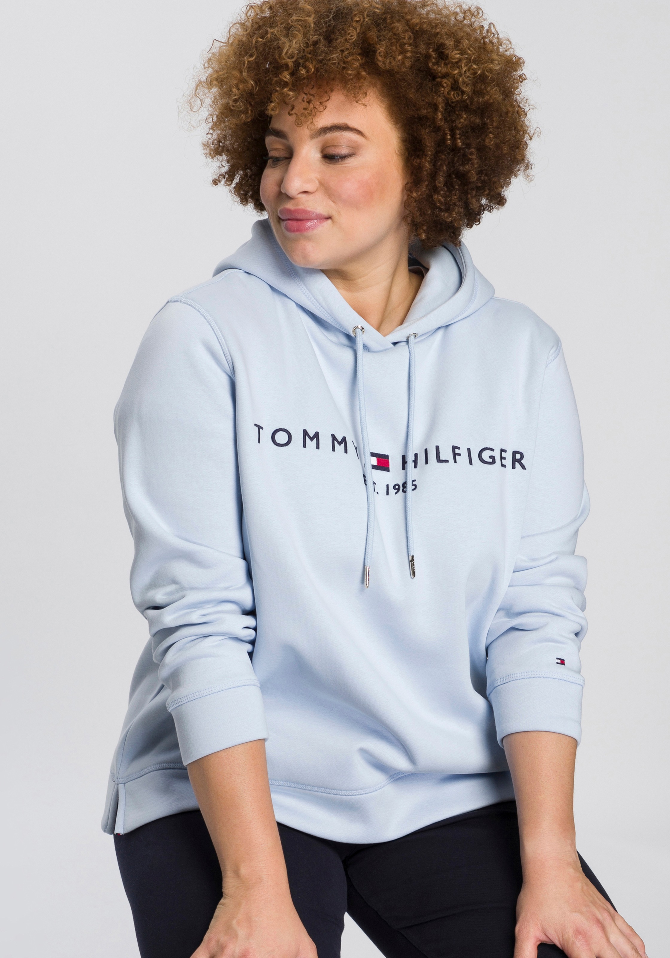 Tommy Hilfiger Curve Kapuzensweatshirt »RV TH ESS HILFIGER HOODIE LS«, mit gesticktem... kaufen