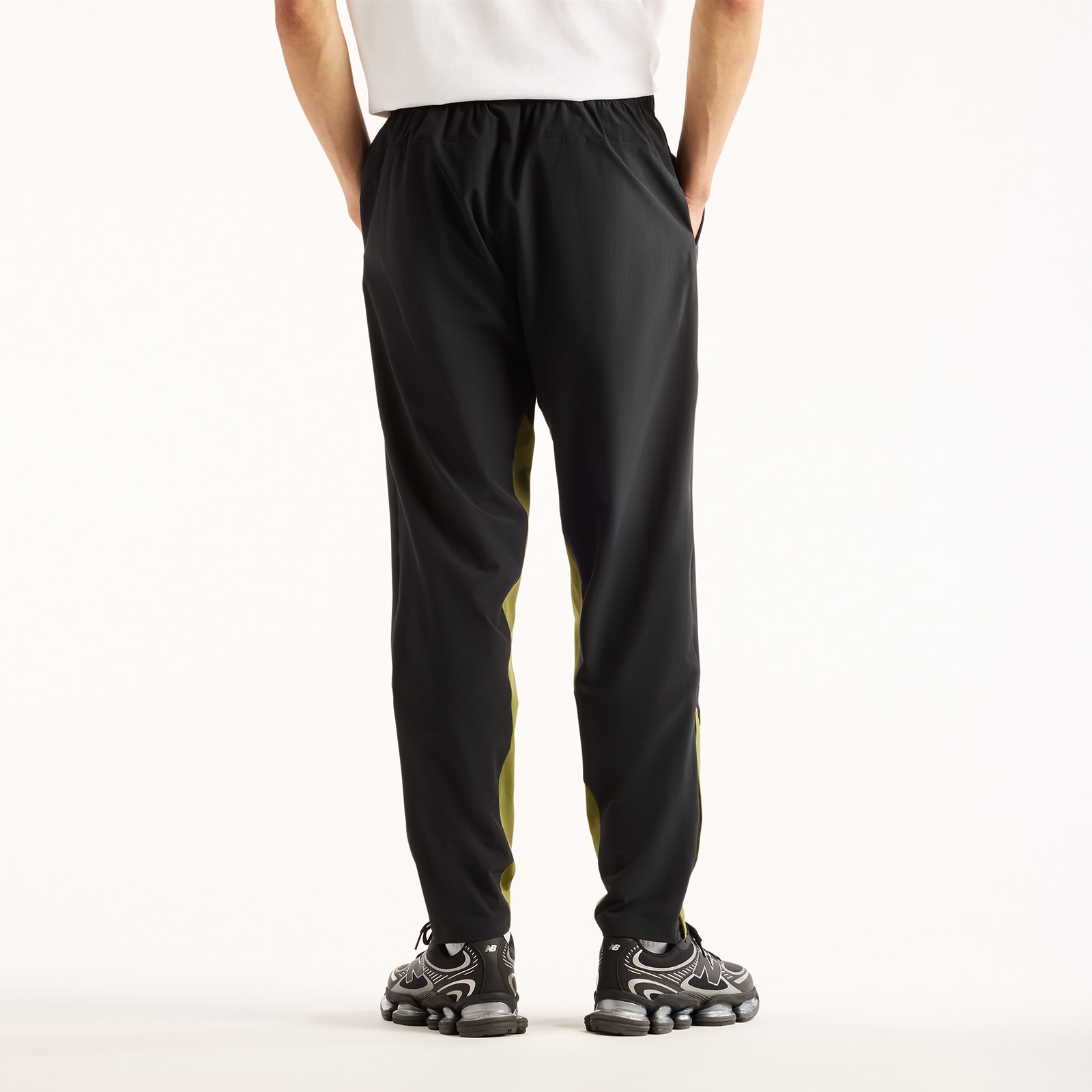 New Balance Trainingshose »UTILITY STRETCH WOVEN PANT«  Trainingshose für Fitness und Sportmode, sportlicher Stil