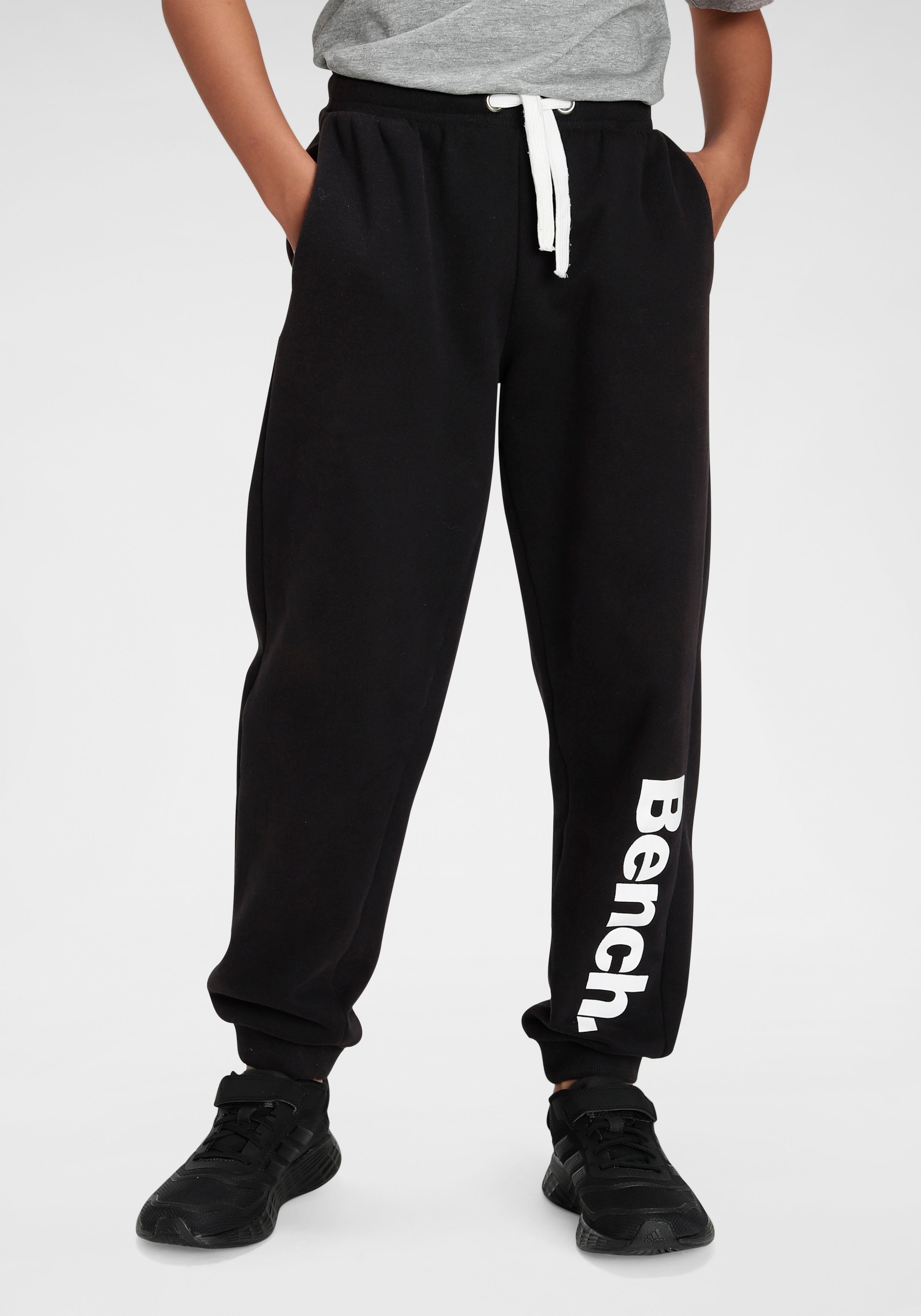 Image of Bench. Sweathose, mit grossem Logo-Druck und Nahttaschen bei Ackermann Versand Schweiz