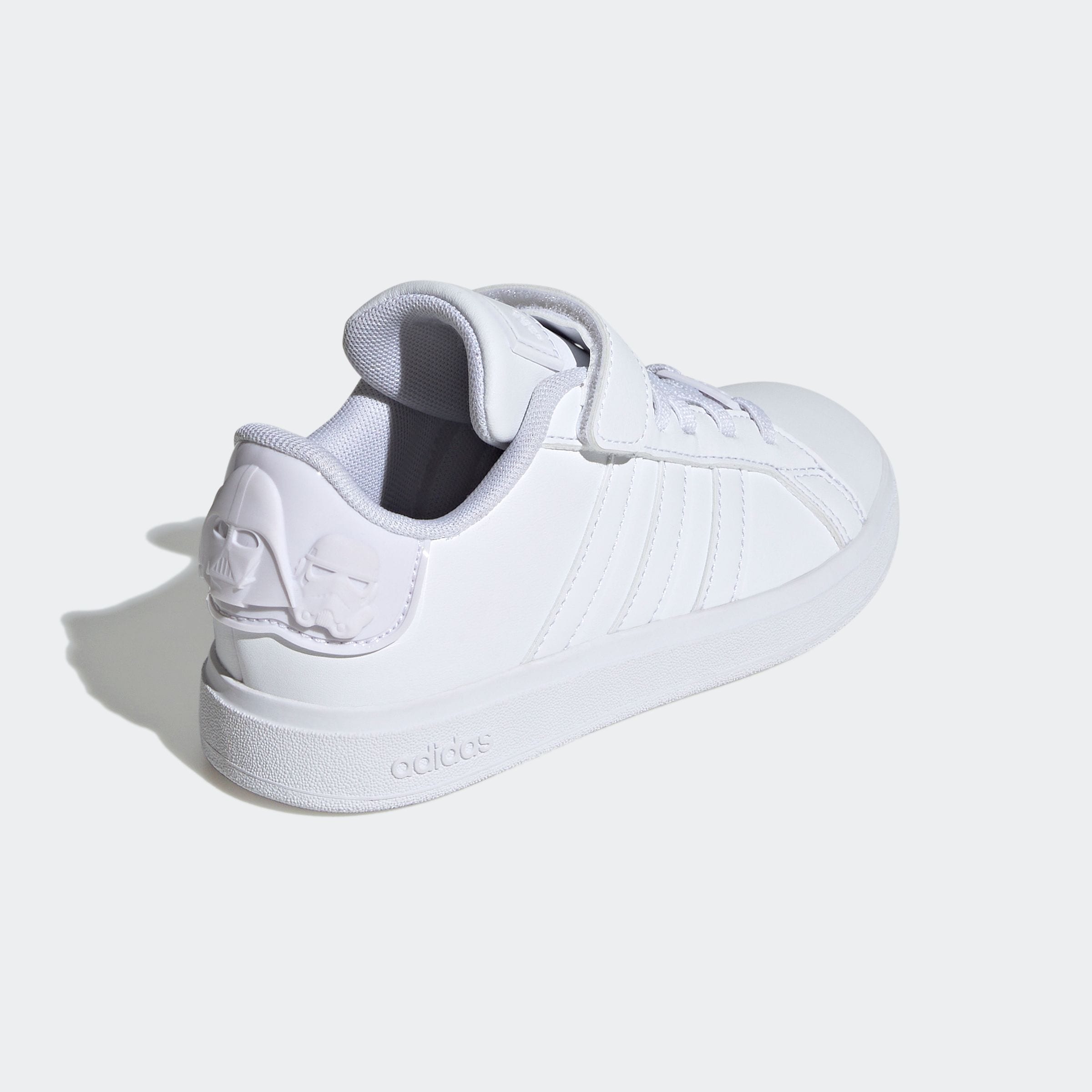 adidas Sportswear Sneaker »ADIDAS STAR WARS GRAND COURT 2.0 KIDS SCHUH«, Design auf den Spuren des adidas Superstar