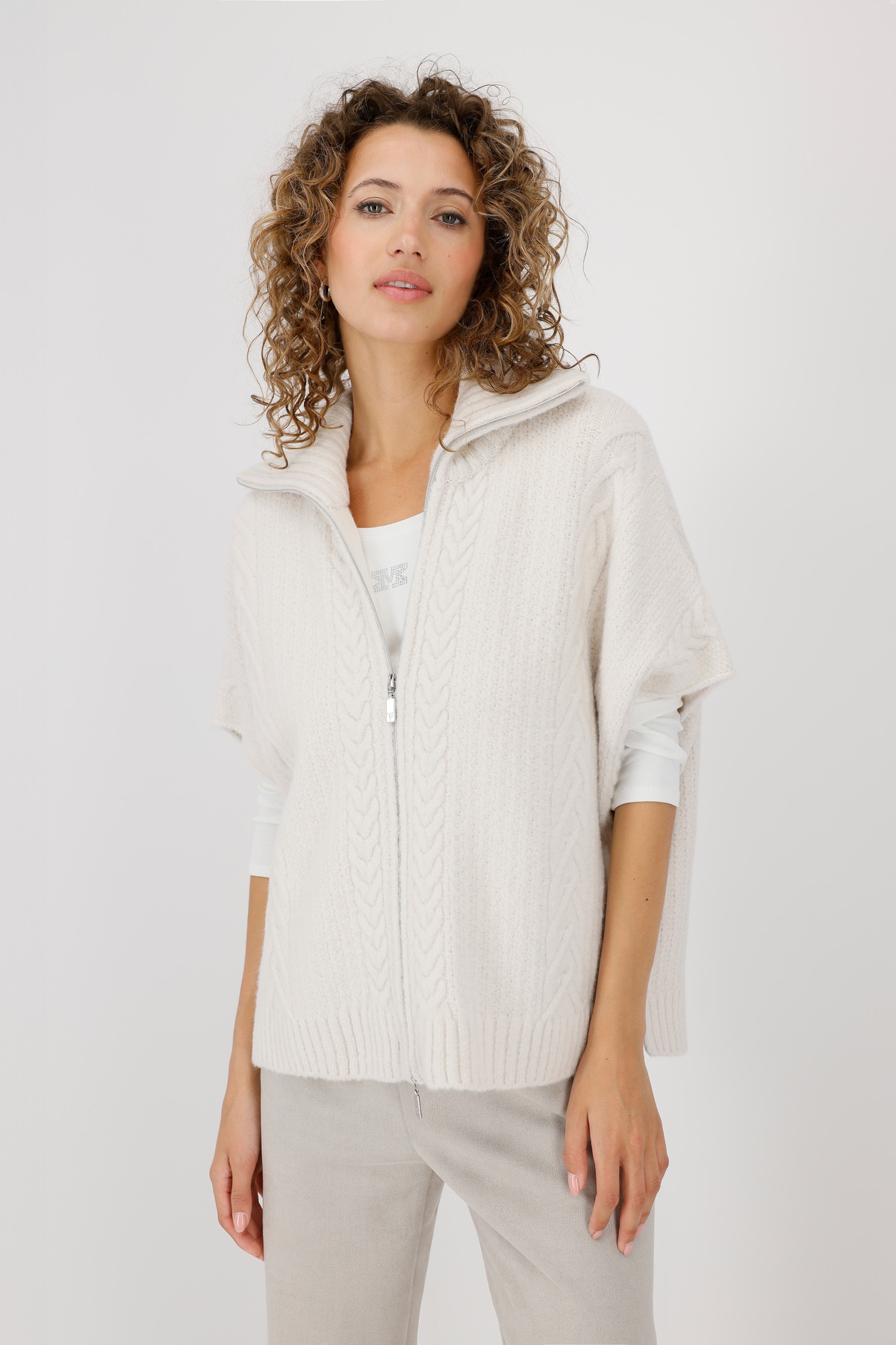Image of Monari Strickcape "Jacke Strickcape Zopf" Mit Rundhalsausschnitt