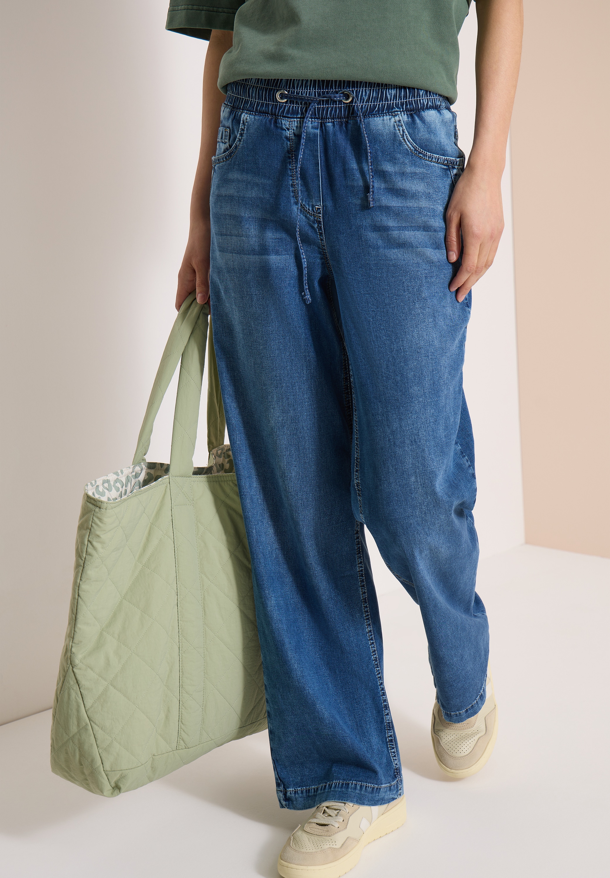 Image of Cecil Loose-fit-Jeans "Style Neele" mit elastischem Bund und Kordelzug