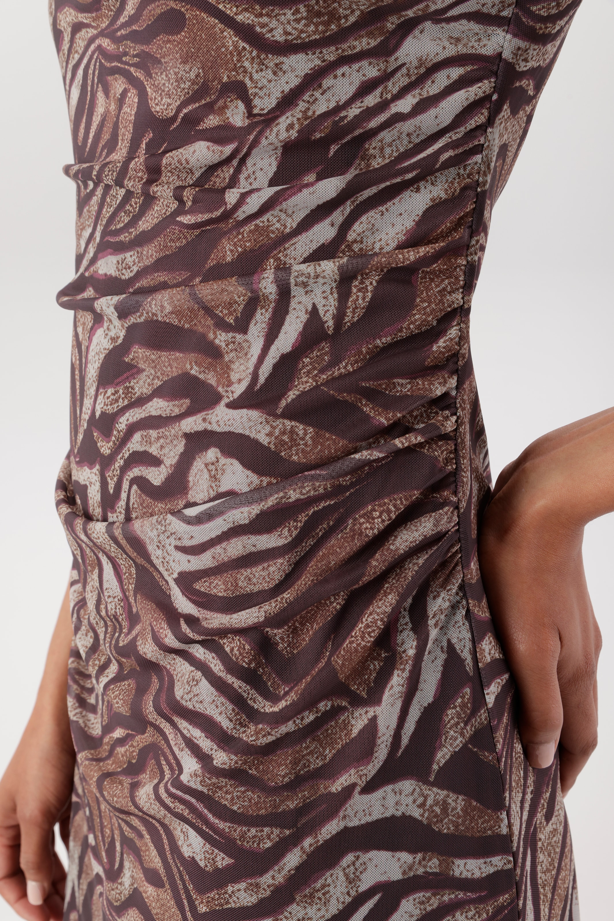 Aniston SELECTED Midikleid In Mesh-Qualiät und im angesagten Animalprint - NEUE KOLLEKTION