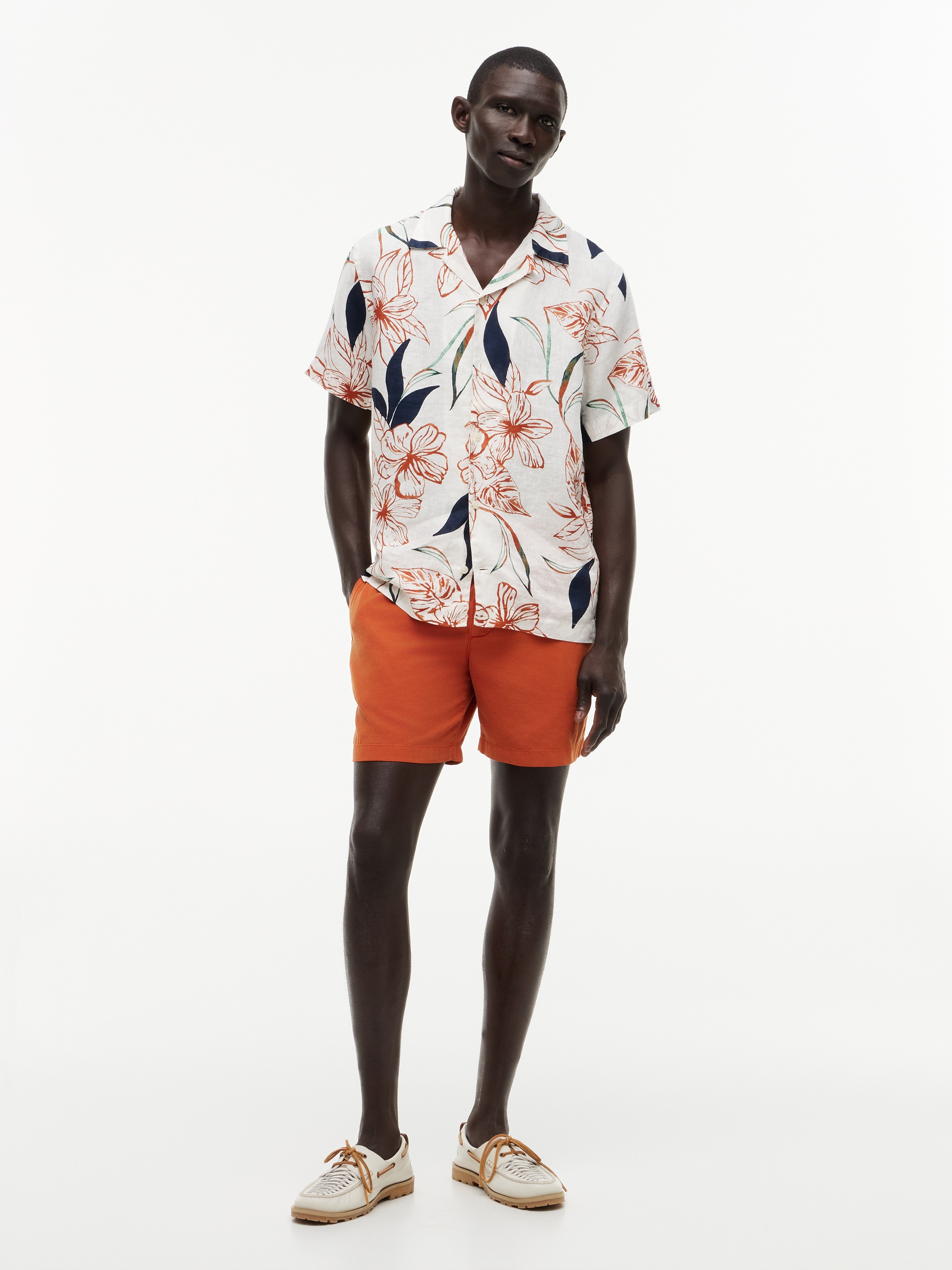 Image of Tommy Hilfiger Kurzarmhemd "LINEN RESORT PRT SS RF SHIRT" aus Leinen mit Tropen-Print
