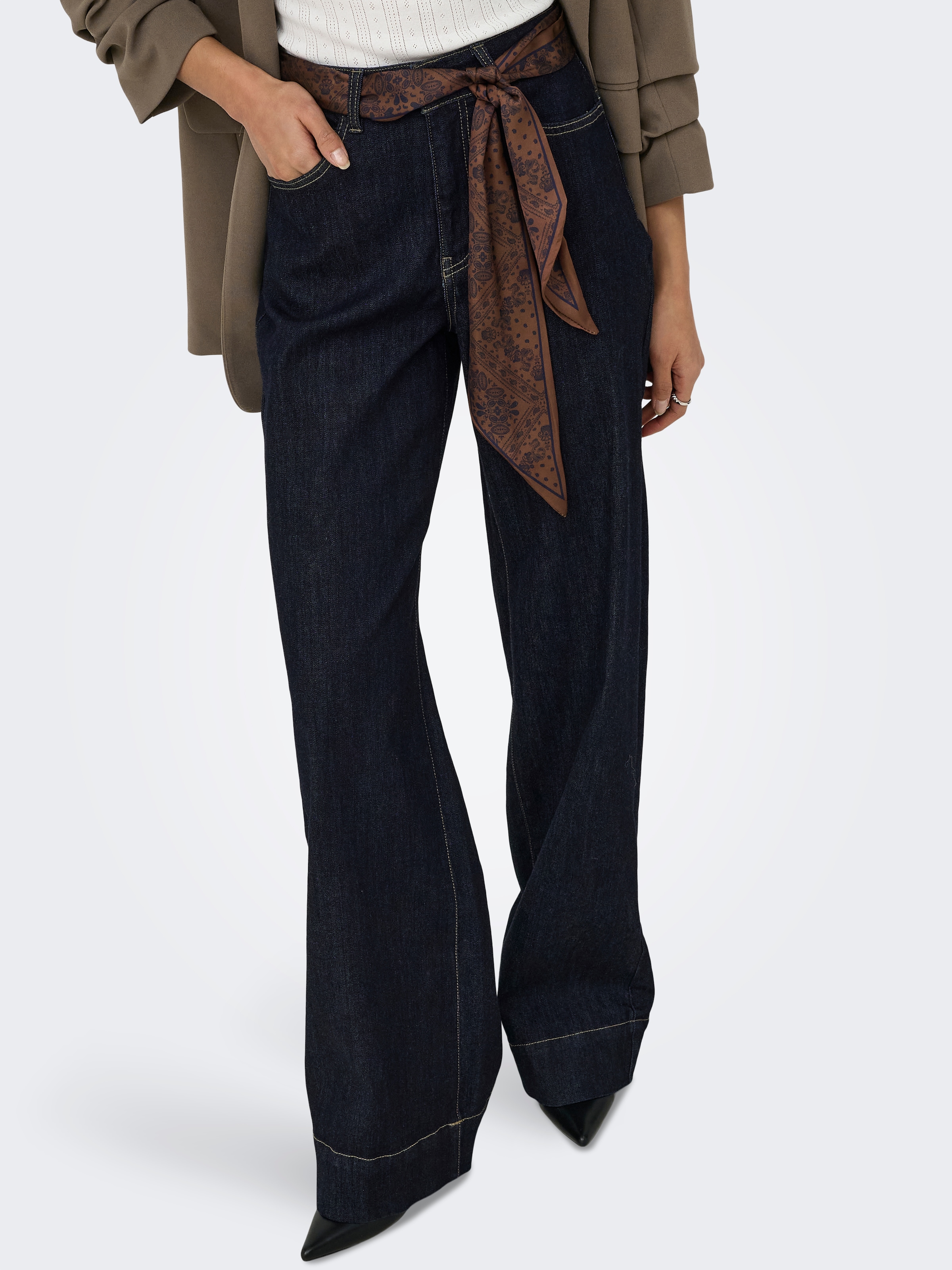 Image of ONLY High-waist-Jeans "ONLMADISON BLUSH HW WD SCF DNM GUA12NOOS" Baumwollmischung, high waist, wide fit