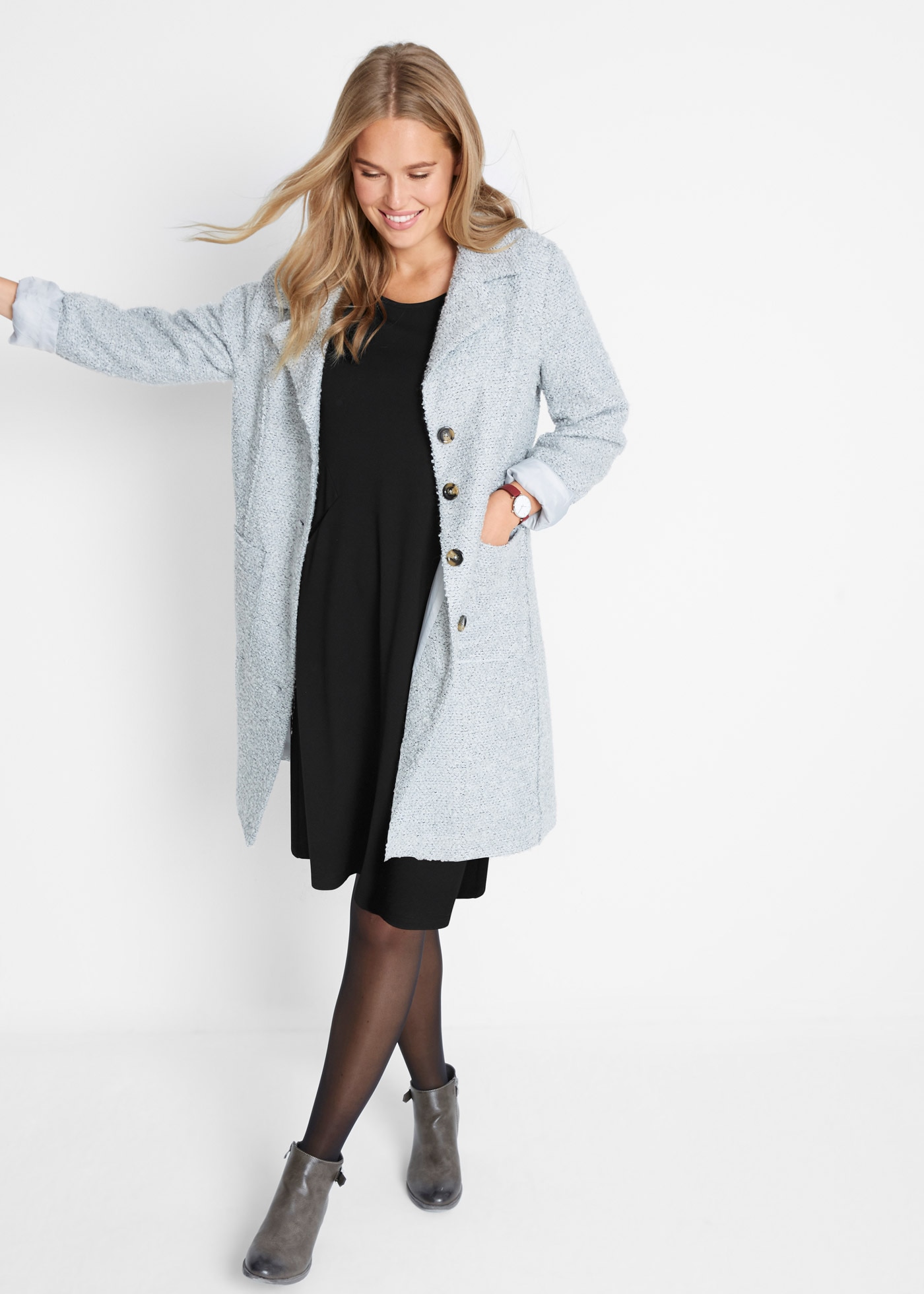 bonprix Robe t-shirt leicht ausgestellte A-Linie, knieumspielende Länge, 3/4-Ärmel