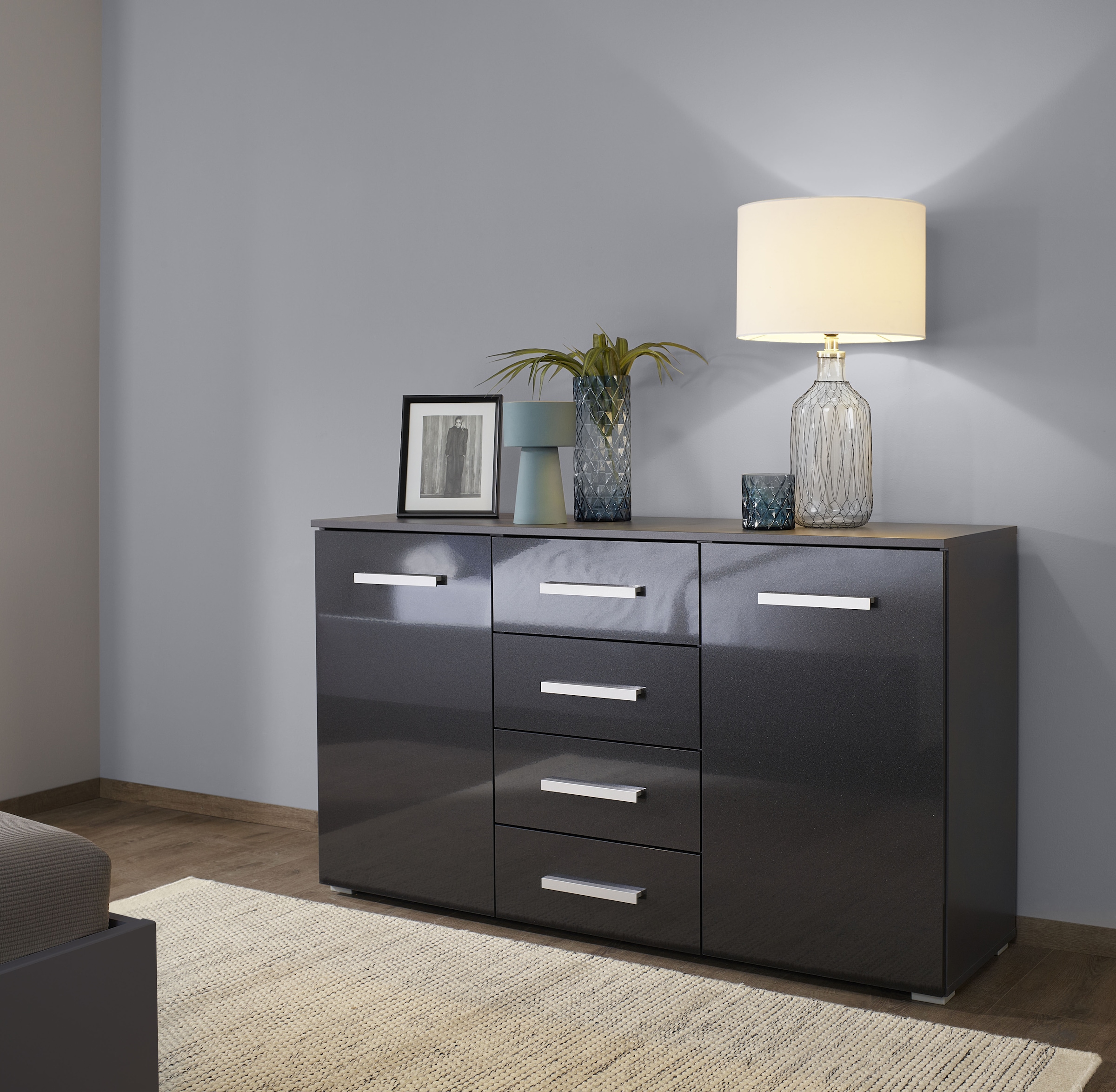 rauch Schubkastenkommode »Sideboard Kommode Kombikommode KOLUNA mit Hochglanzfront« Breite 120 cm mit eleganter Hochglanzfront,  vier grosse Schubladen, mit insgesamt 4 Einlegeböden MADE IN GERMANY