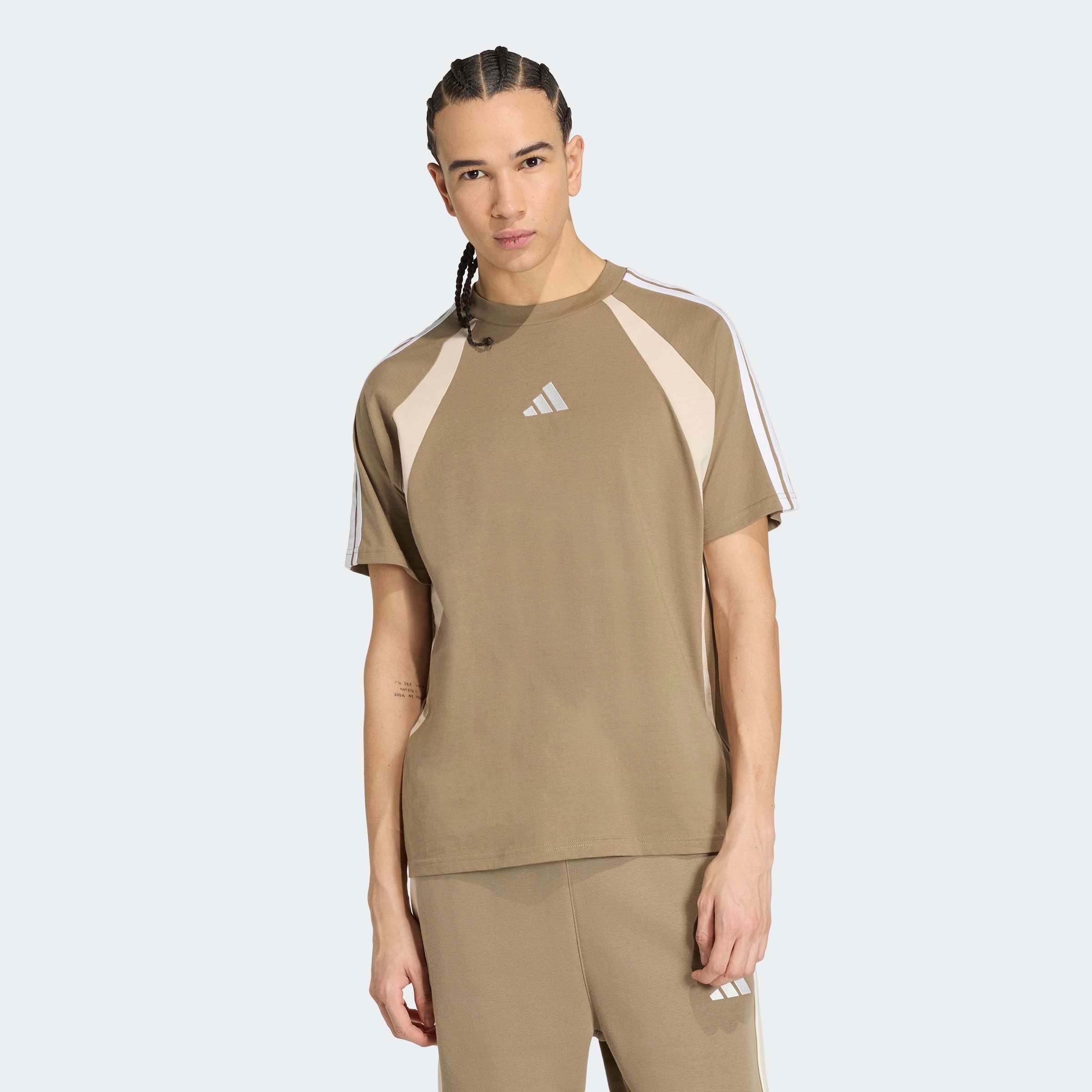 Image of adidas Sportswear T-Shirt "SEASONAL ESSENTIALS COLORBLOCK" für Erwachsene, mit Rundhalsausschnitt, ohne Verschluss, aus Baumwolle