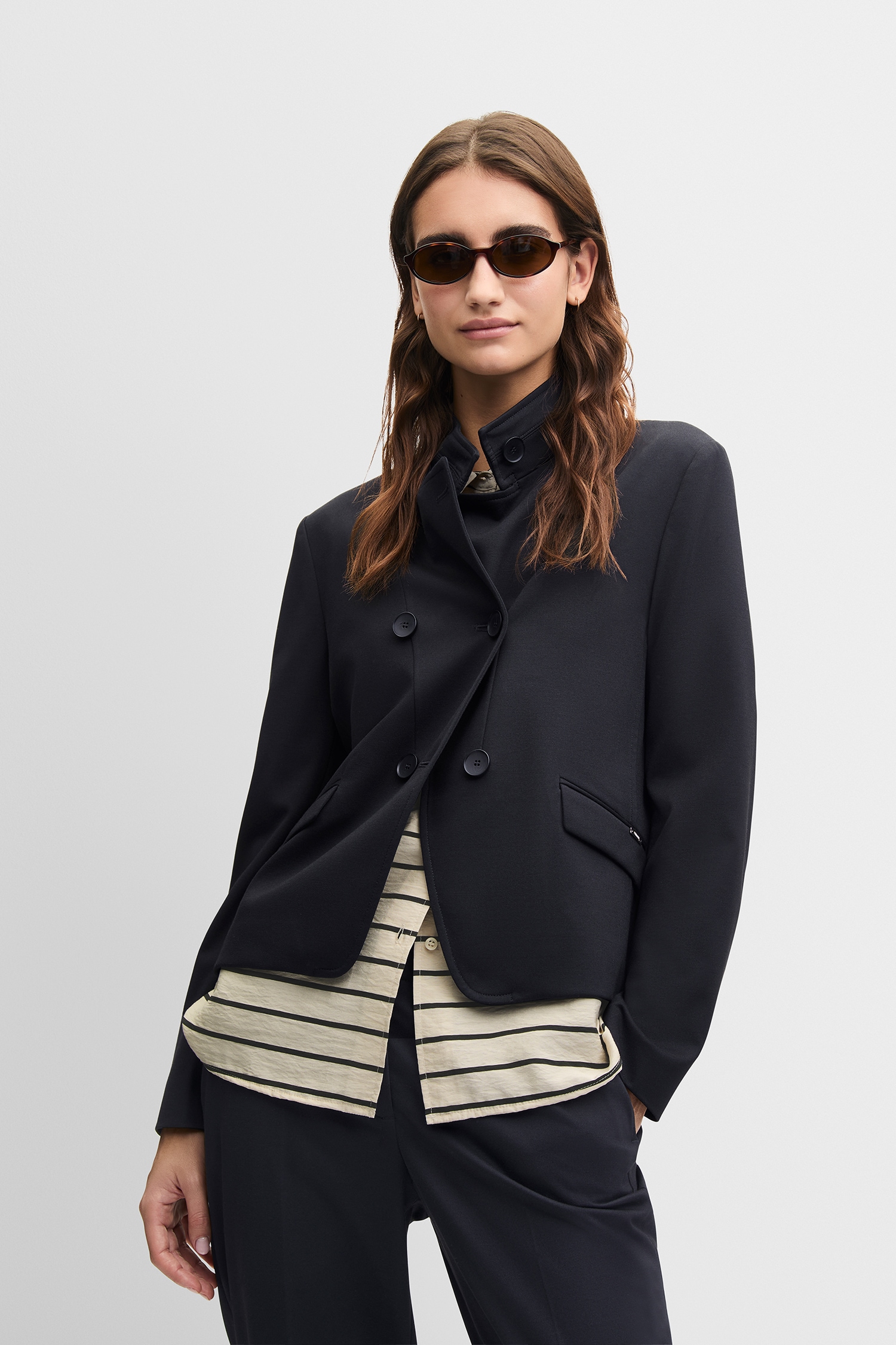 Cinque Kurzblazer »CILOKO« Stehkragen, taillierter Schnitt, elastischer Materialmix