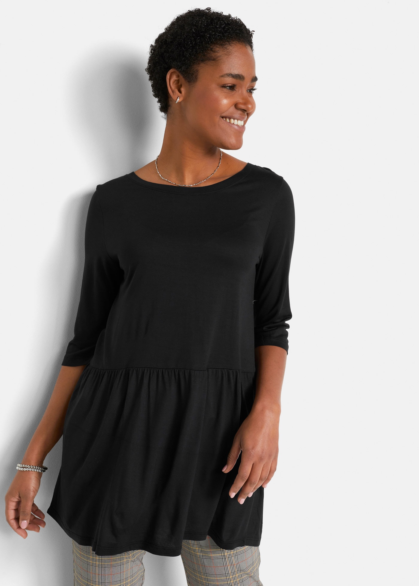 Image of bonprix Longshirt bequeme A-Linien-Passform mit angesetztem Volant, 3/4-Ärmel