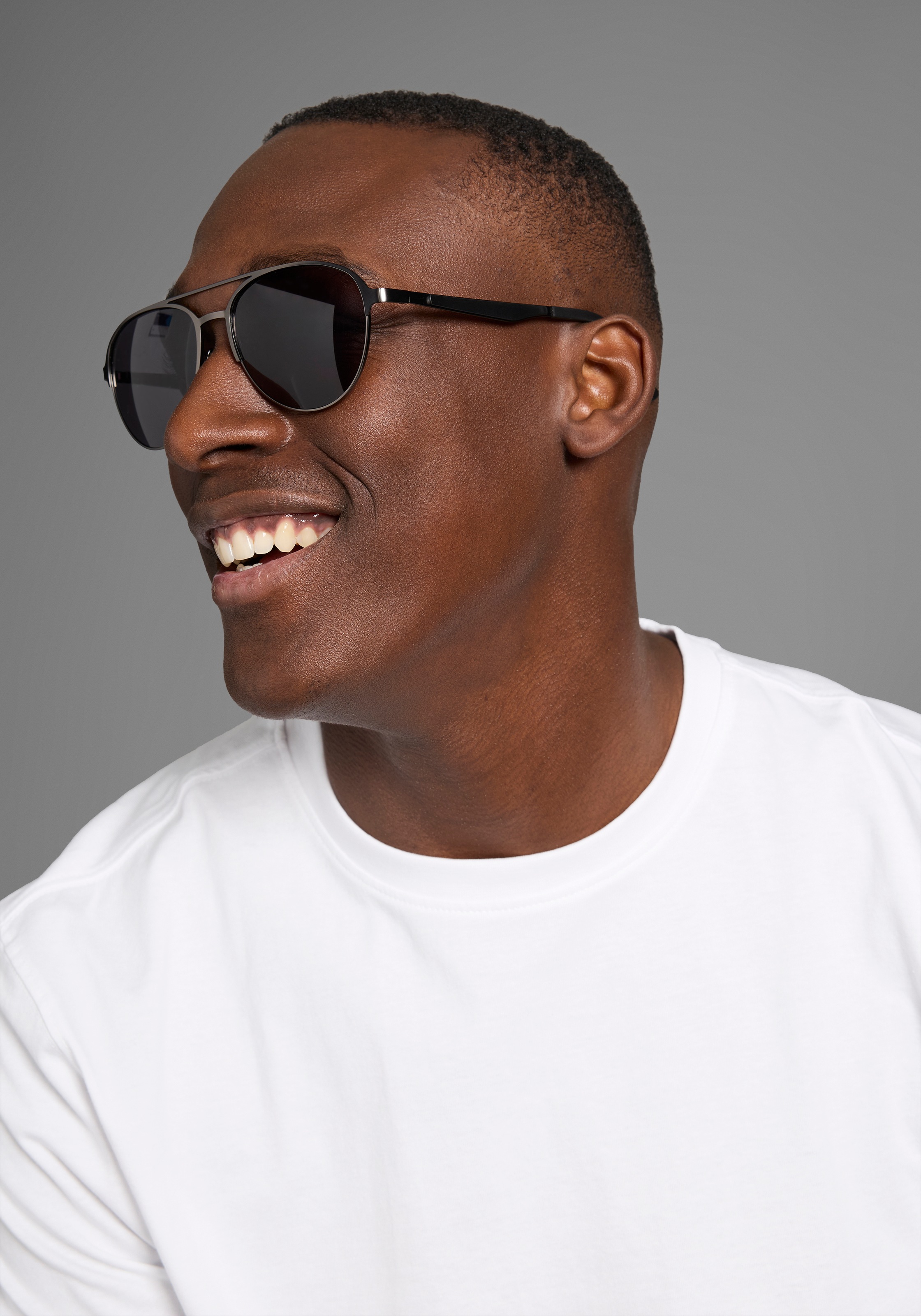 Image of DELMAO Sonnenbrille im neuen Piloten-Look mit matt-grauem Rahmen für SIE UND IHN