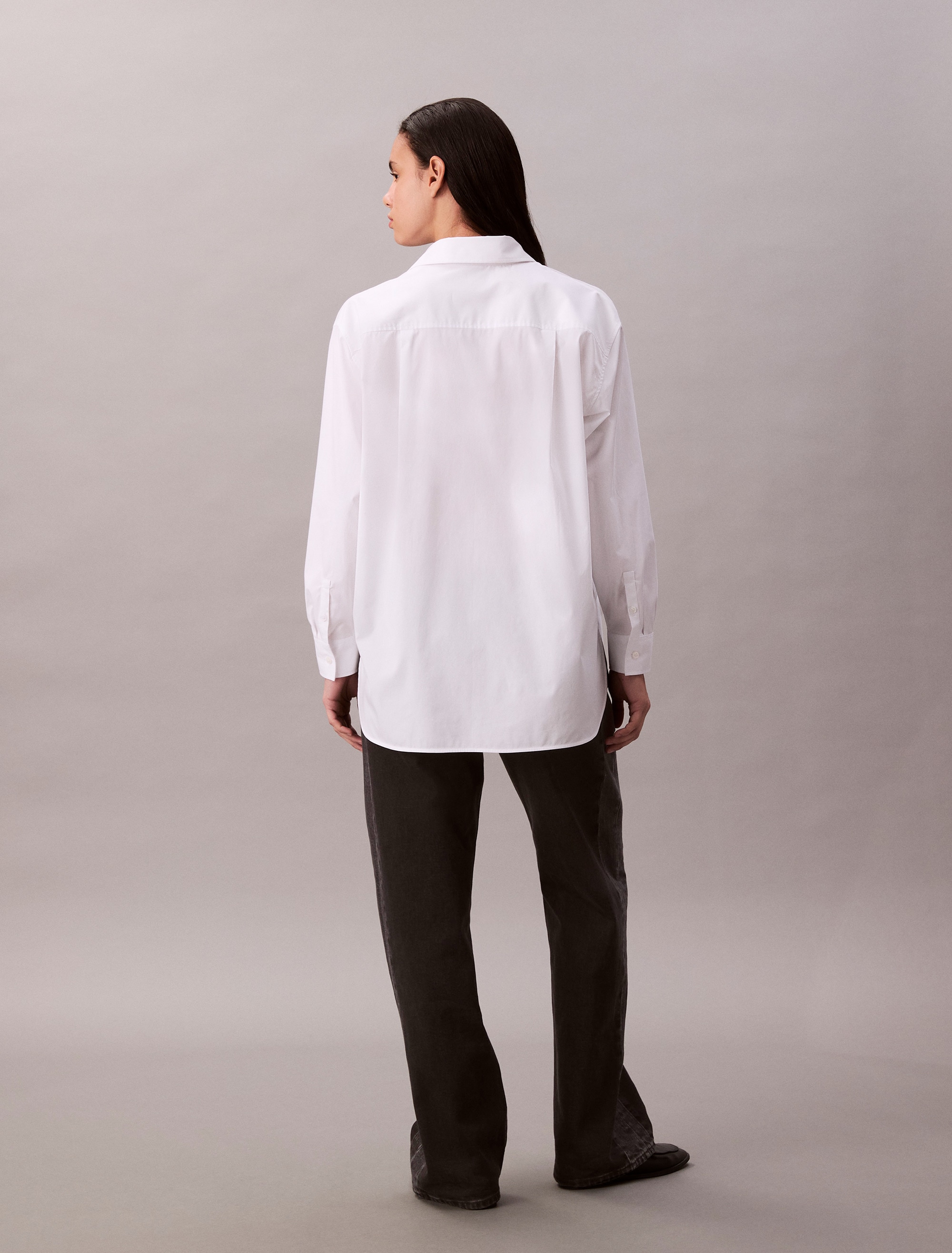 Calvin Klein Jeans Blouse chemise coupe décontractée, broderie sur la poche poitrine