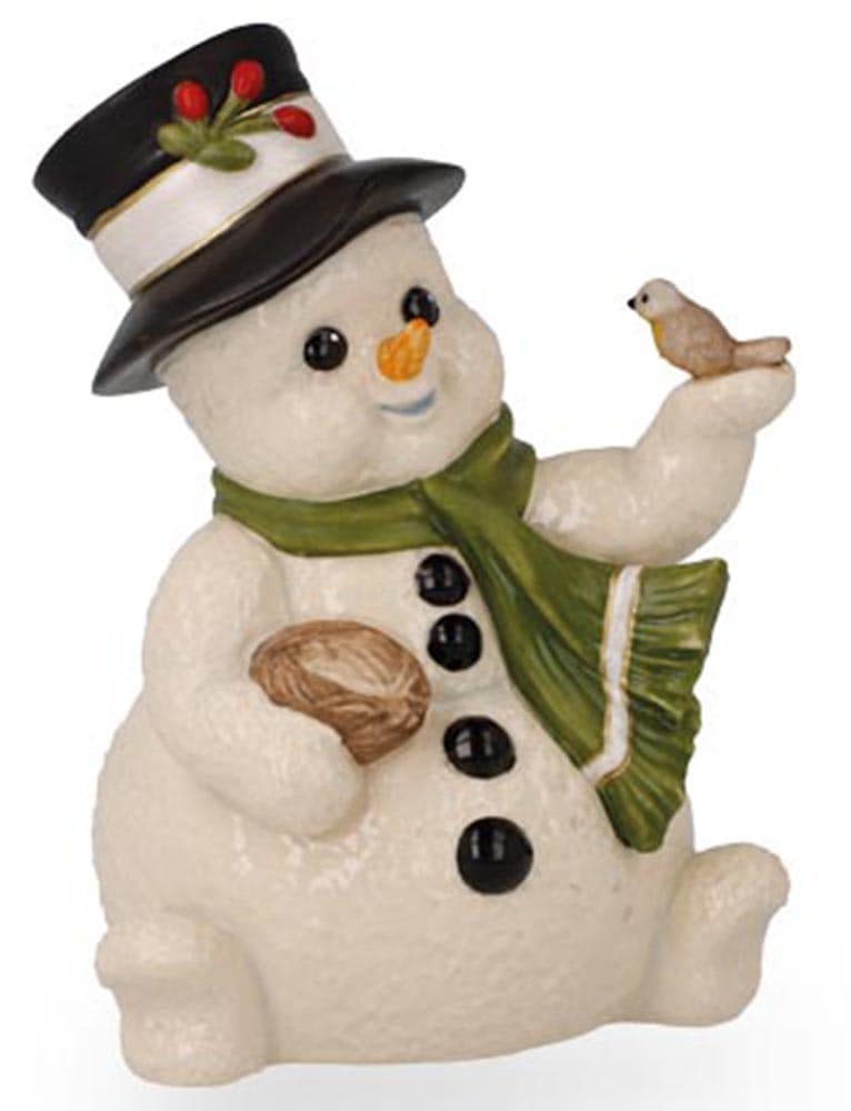 Goebel Dekofigur "Schneemann - Ein kuscheliges Plätzchen" 8 x 7 x 11 cm