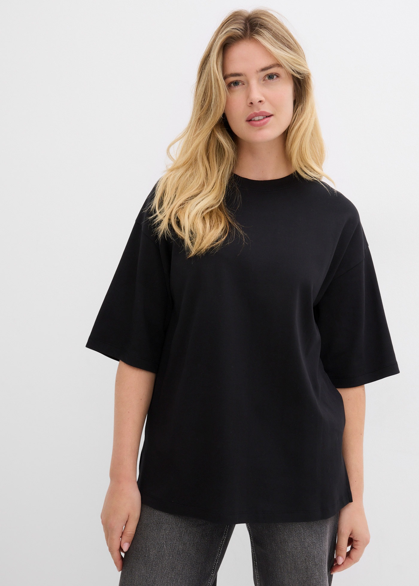 Image of bonprix Longshirt Oversized Schnitt, Halbarm, für Frühling und Sommer