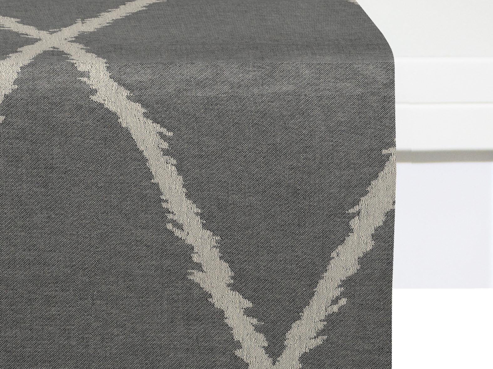 Adam Chemin de table »Casket Valdelana«