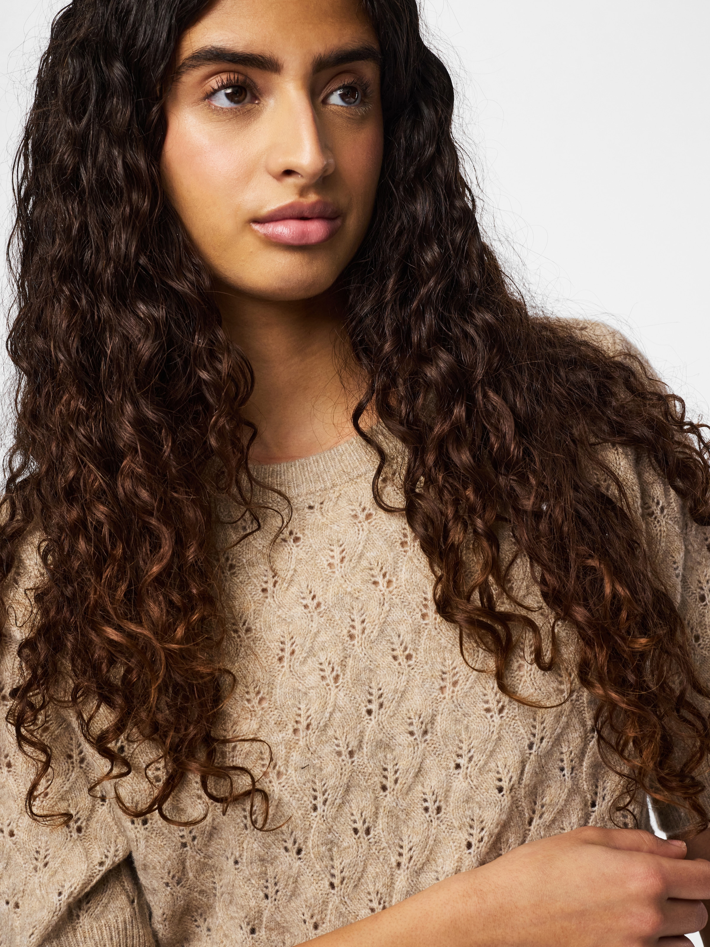 pieces Pull en tricot »PCLELOU SS O-NECK KNIT NOOS BC« mit Ajourmuster