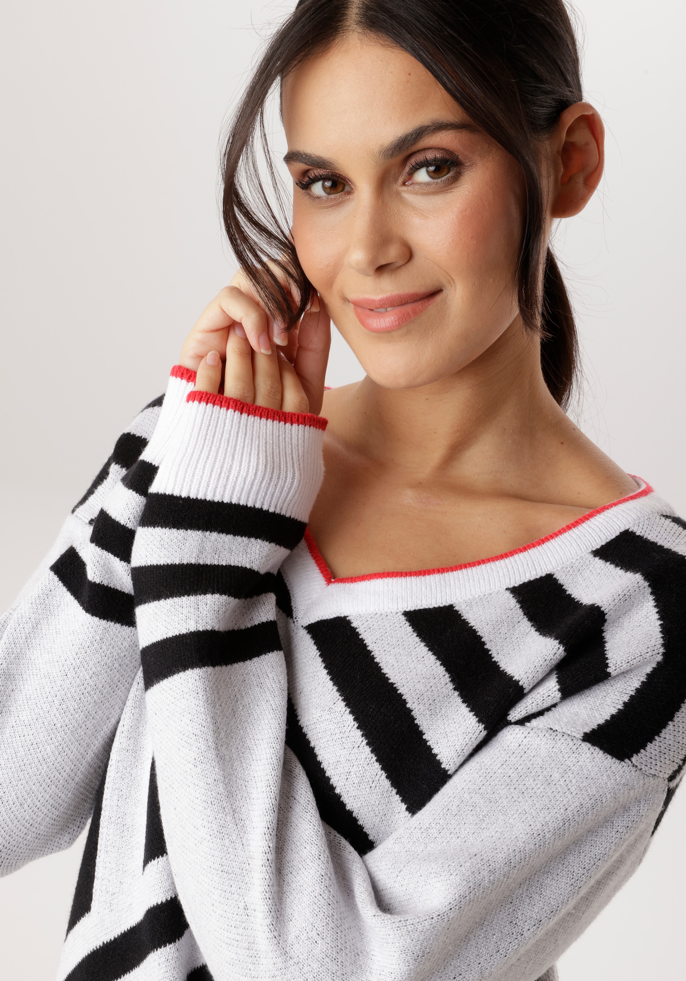 Aniston SELECTED Strickpullover mit interessant verlaufenden Streifen-Muster - NEUE KOLLEKTION