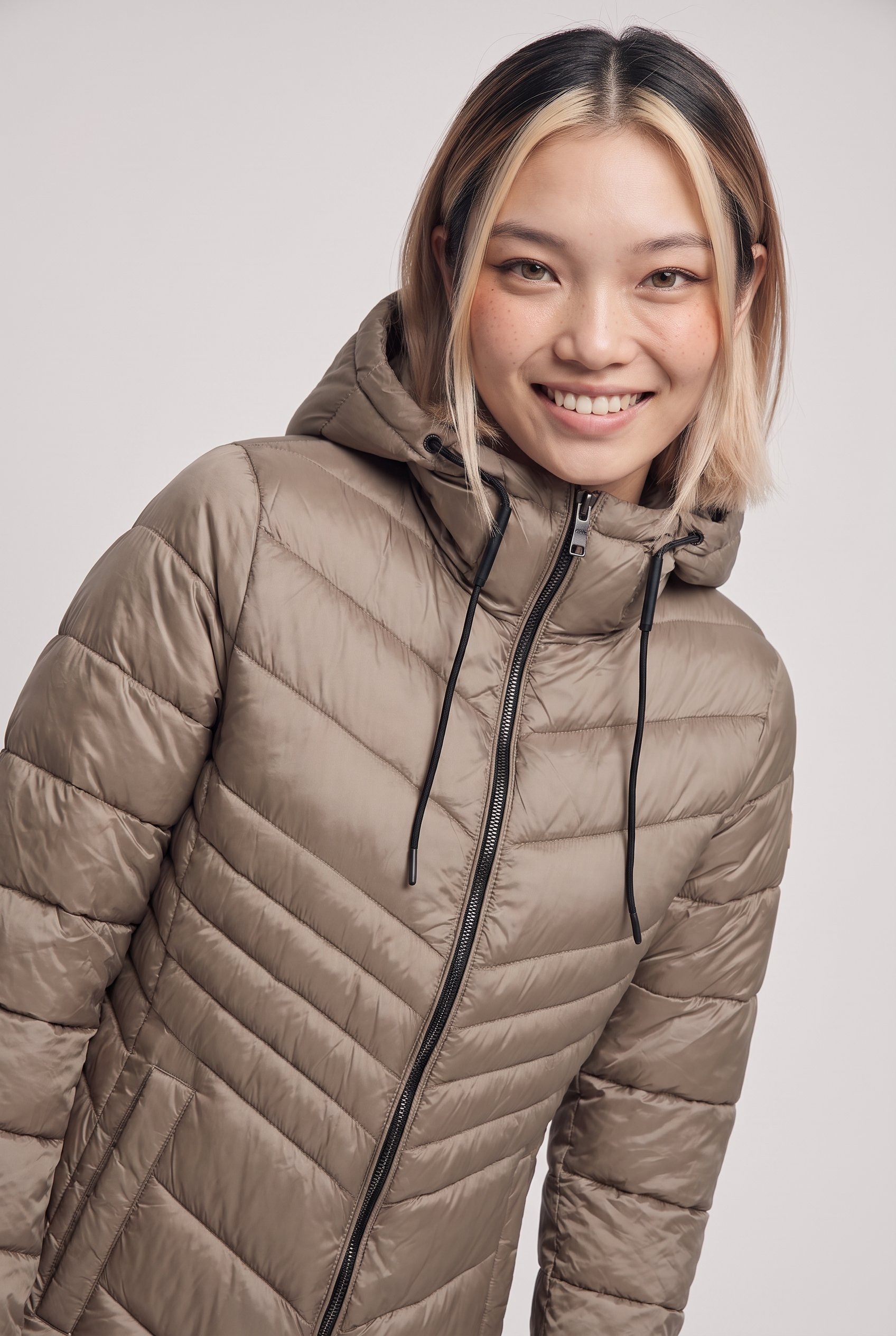 ONLY Veste matelassée »ONLMIMI  COAT CC OTW« avec capuche fibre synthétique