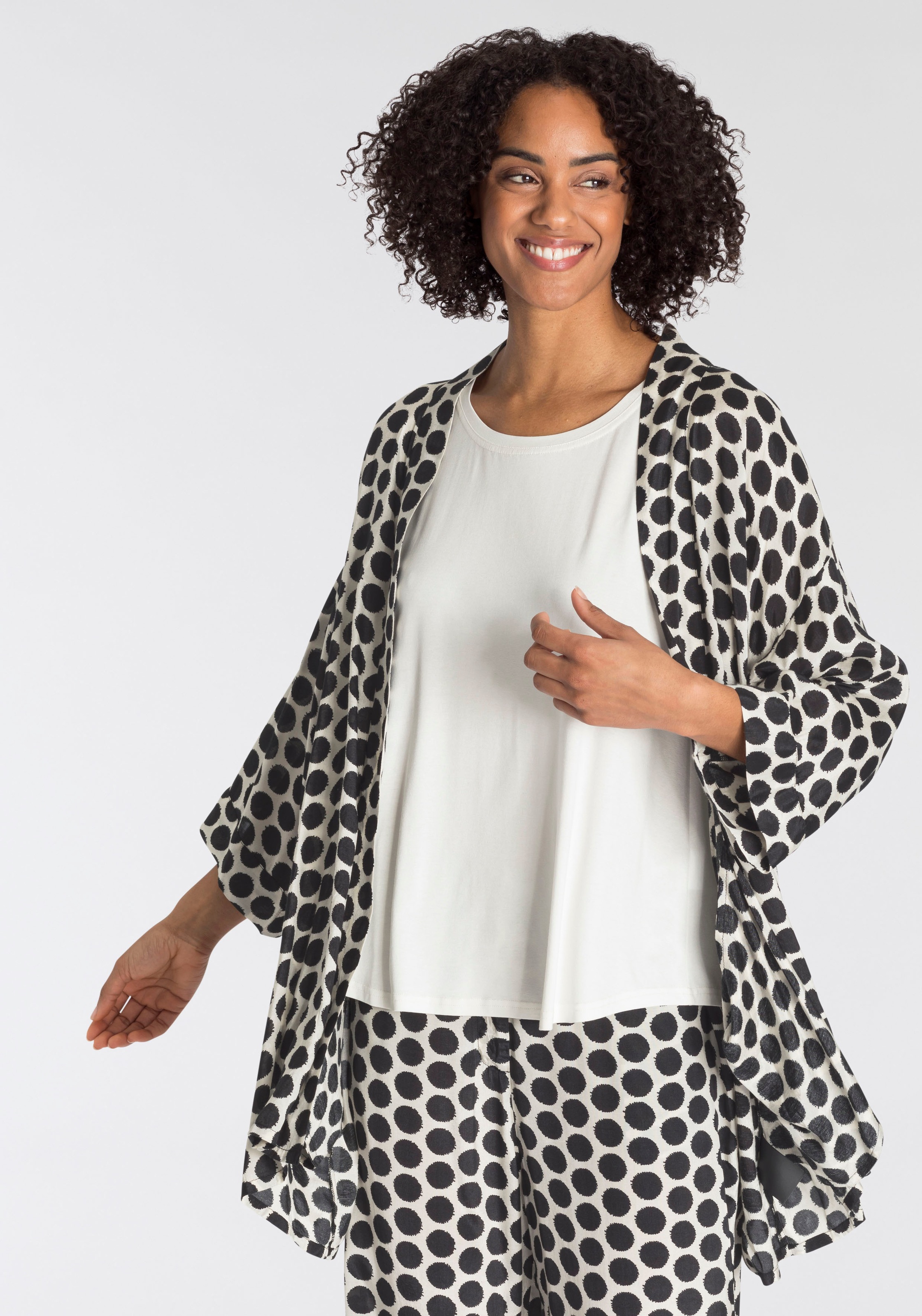 Image of Masai Cardigan »Josslyn«, Leicht transparente Optik bei Ackermann Versand Schweiz