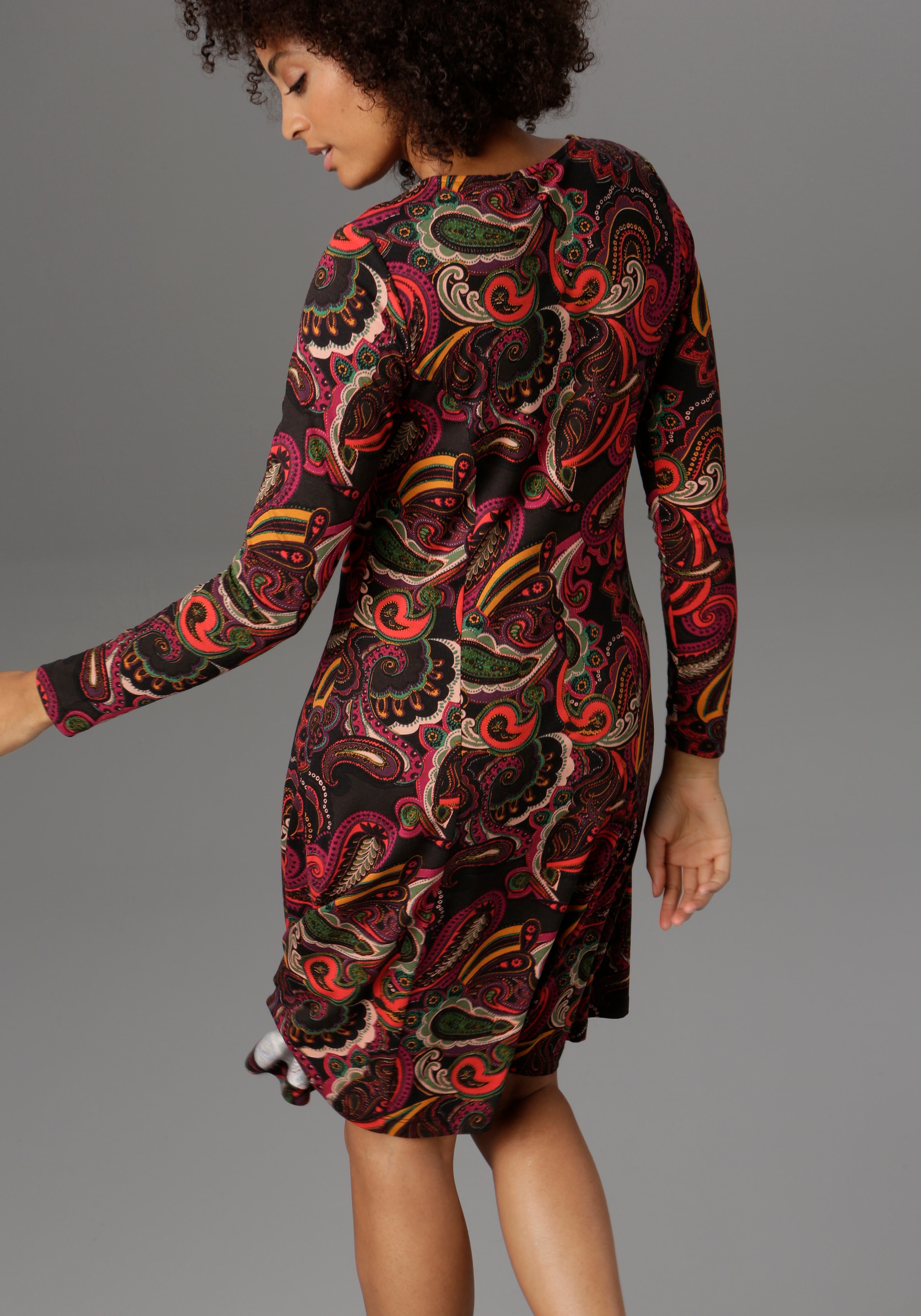 Aniston SELECTED Jerseykleid, Paisley-Druck in satten Farben