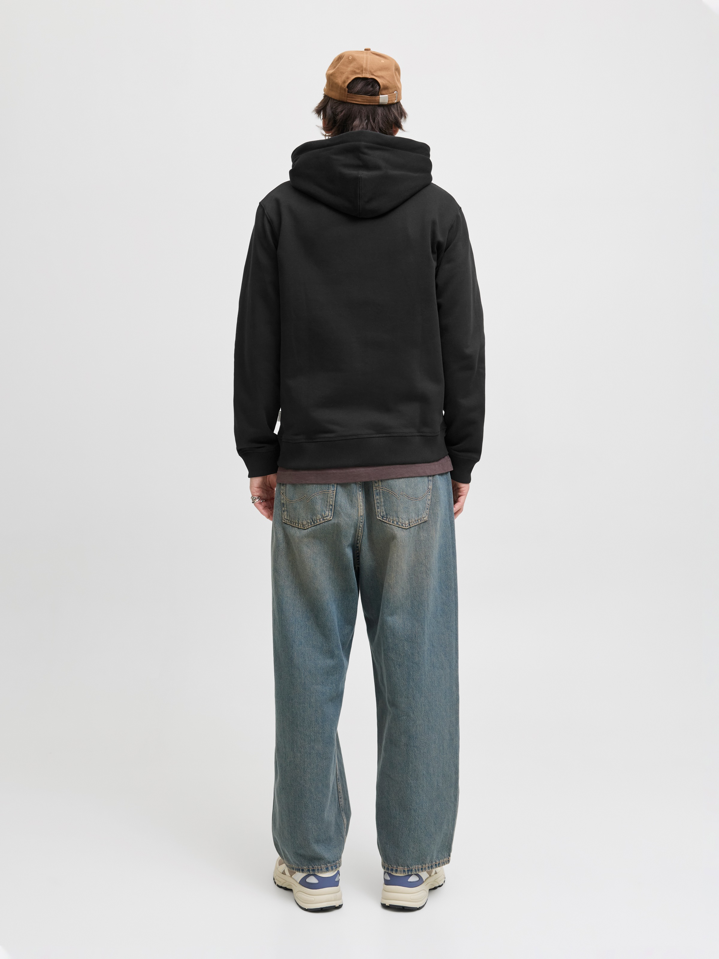 Jack & Jones Kapuzensweatshirt »JORNORREBRO EMB SWEAT ZIP HOOD NOOS«, mit Stickerei
