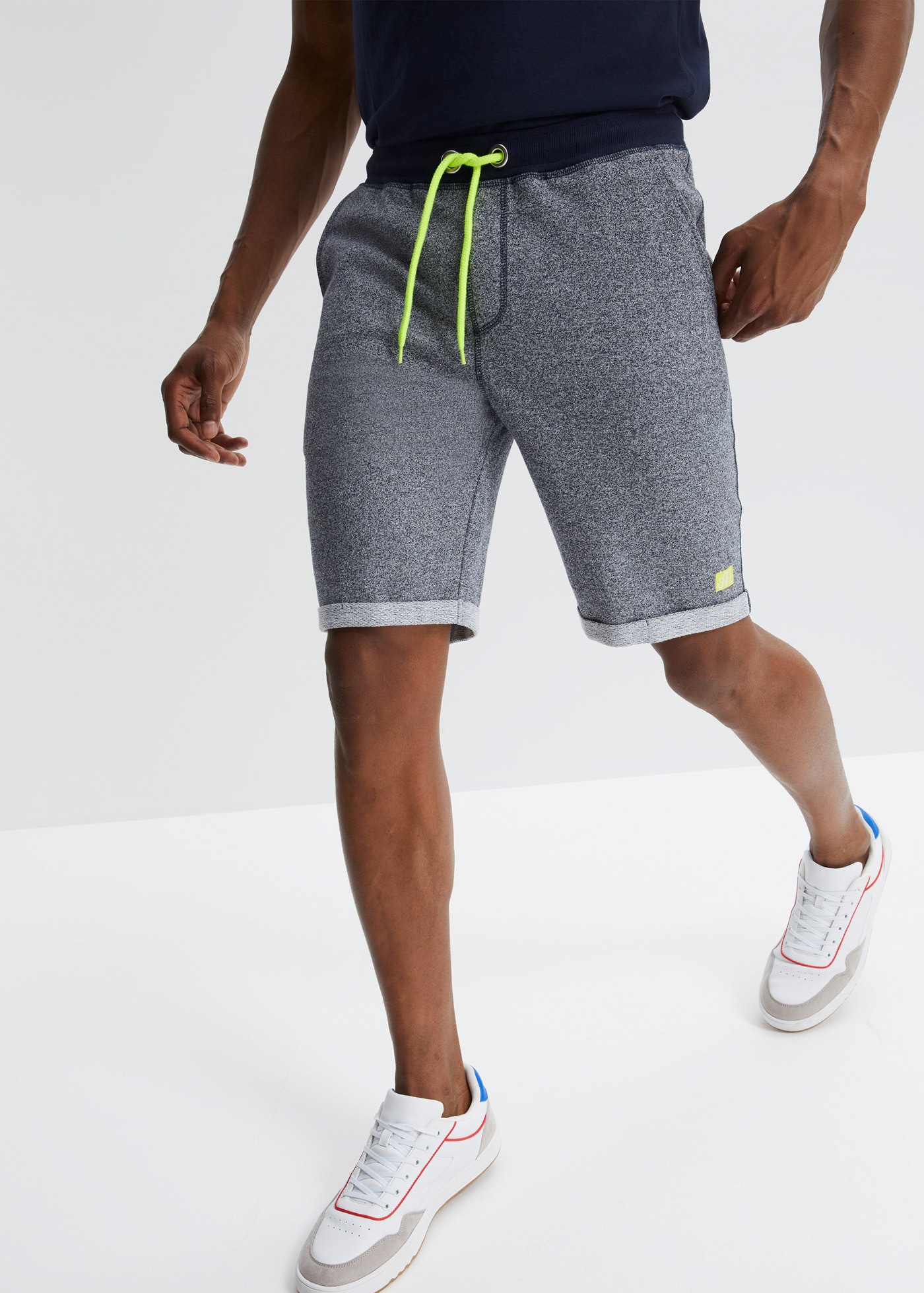 Image of bonprix Sweatbermudas aus Baumwolle und Polyester, Regular Fit, mit Print-Design