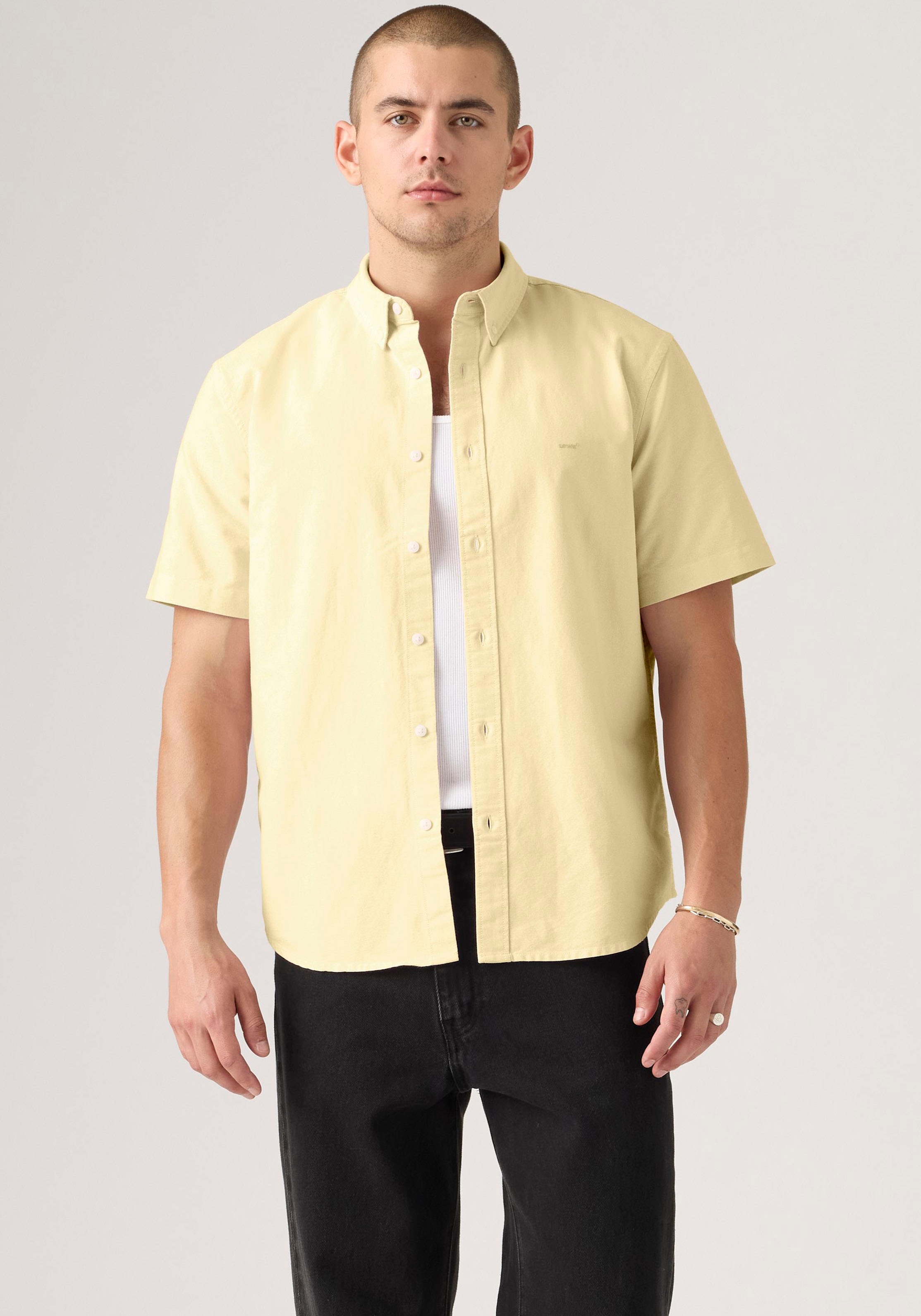 Image of Levis Kurzarmhemd "SS AUTHENTIC BUTTON DOWN" mit kleiner Logostickerei auf der Brust