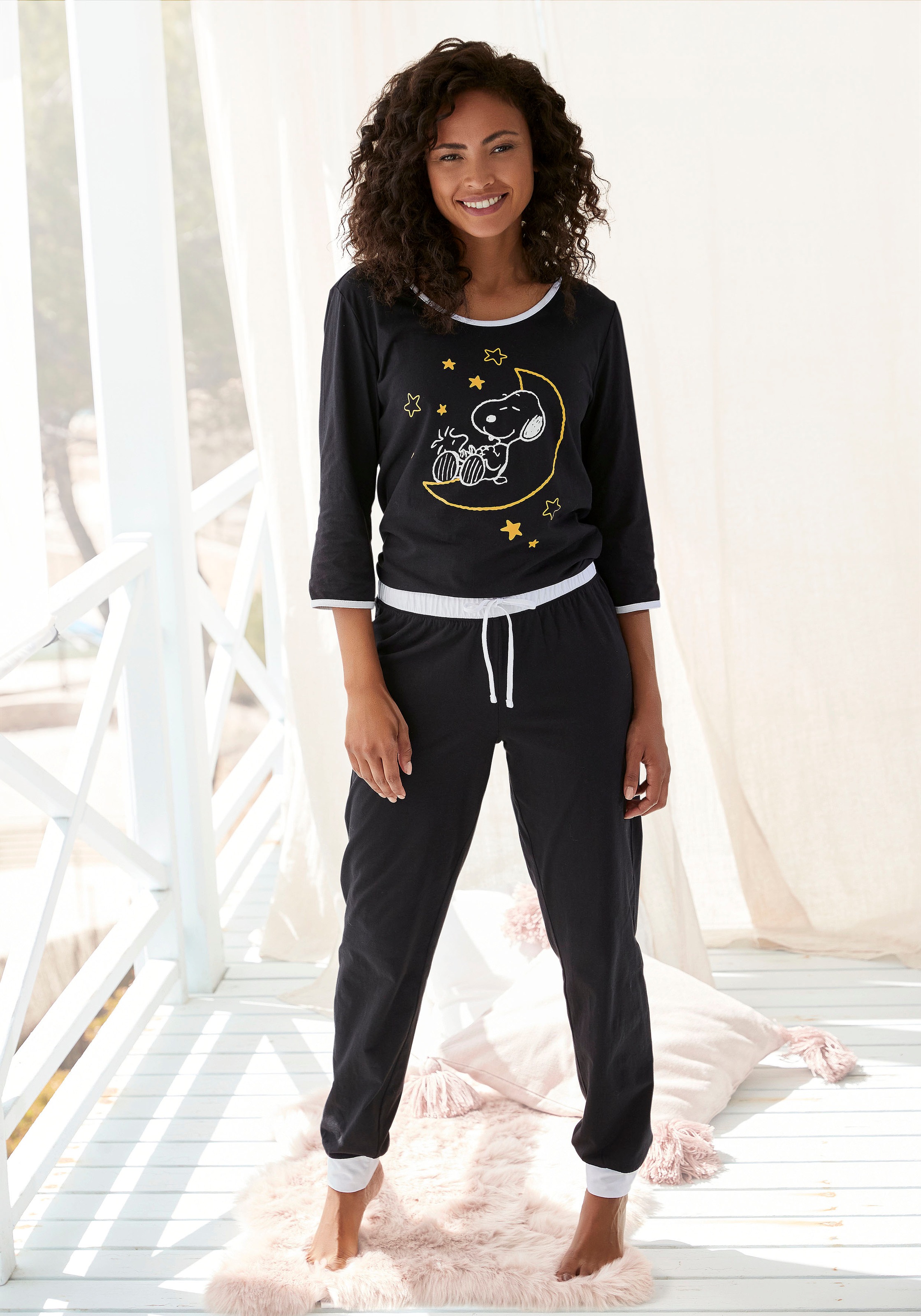 Image of Peanuts Pyjama Set, 2 tlg. mit Snoopy Druckmotiv